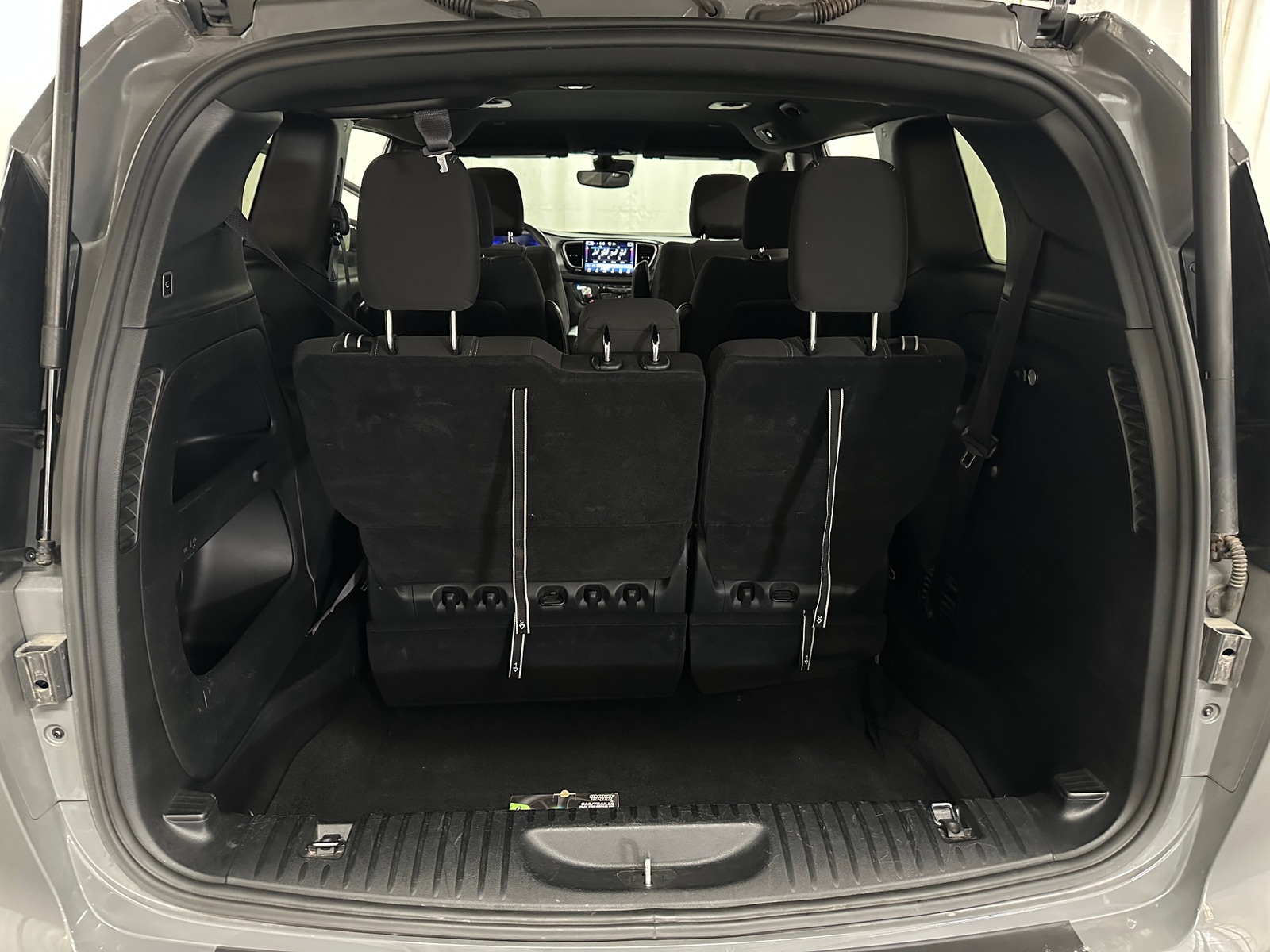 Thumbnail: 2024 Chrysler Pacifica - 7