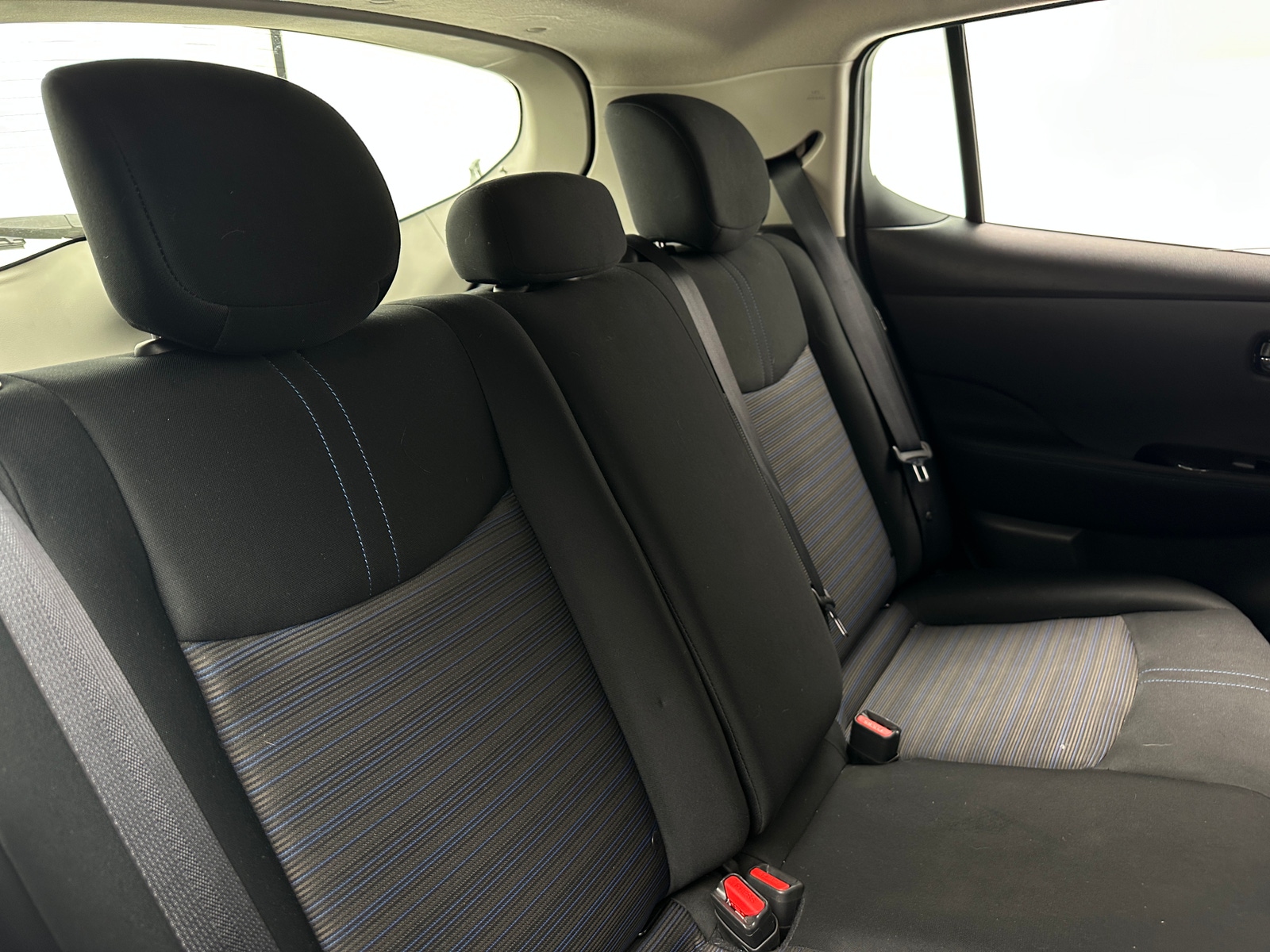 Thumbnail: 2022 Nissan Leaf - 6