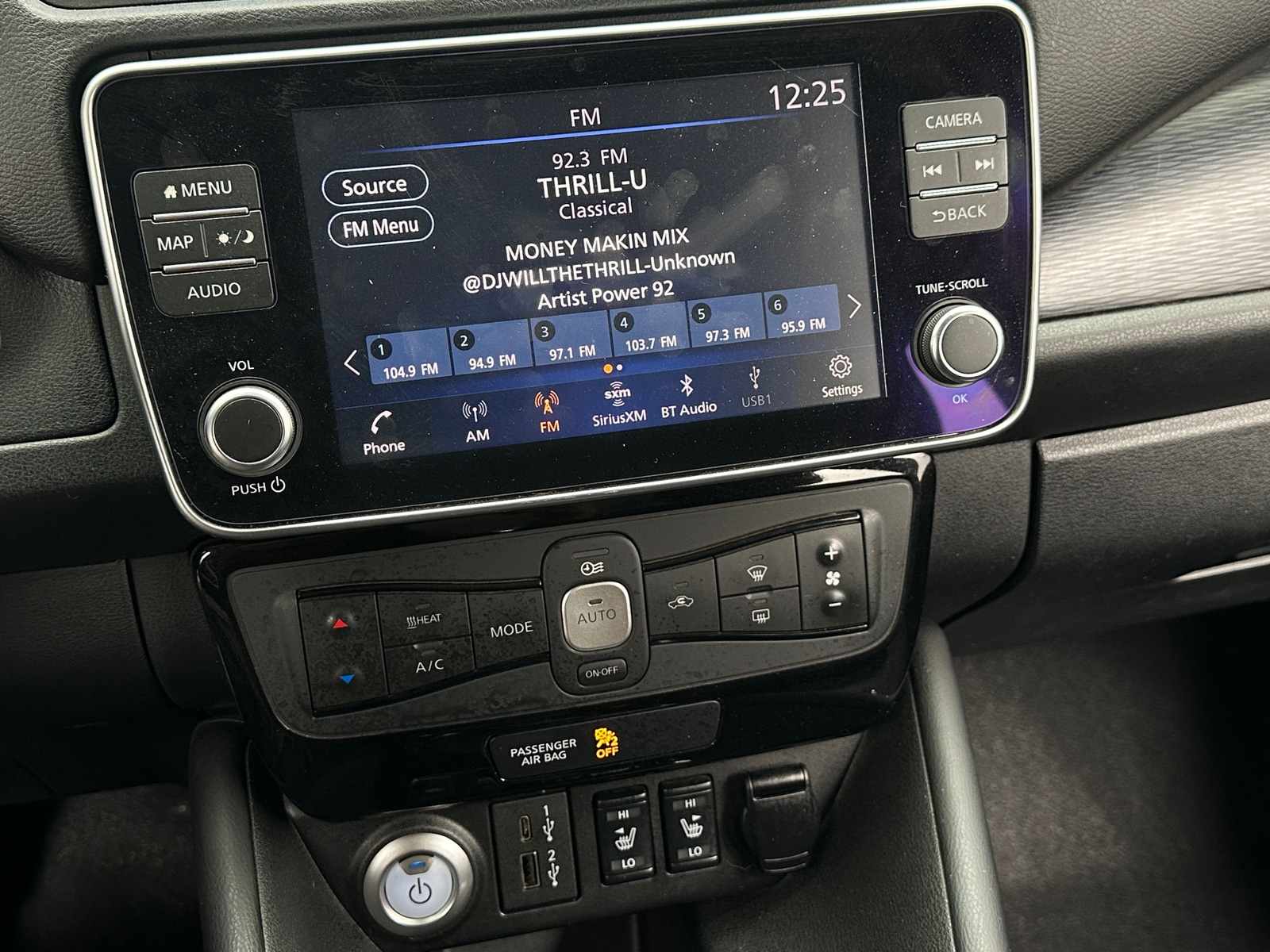 Thumbnail: 2022 Nissan Leaf - 4