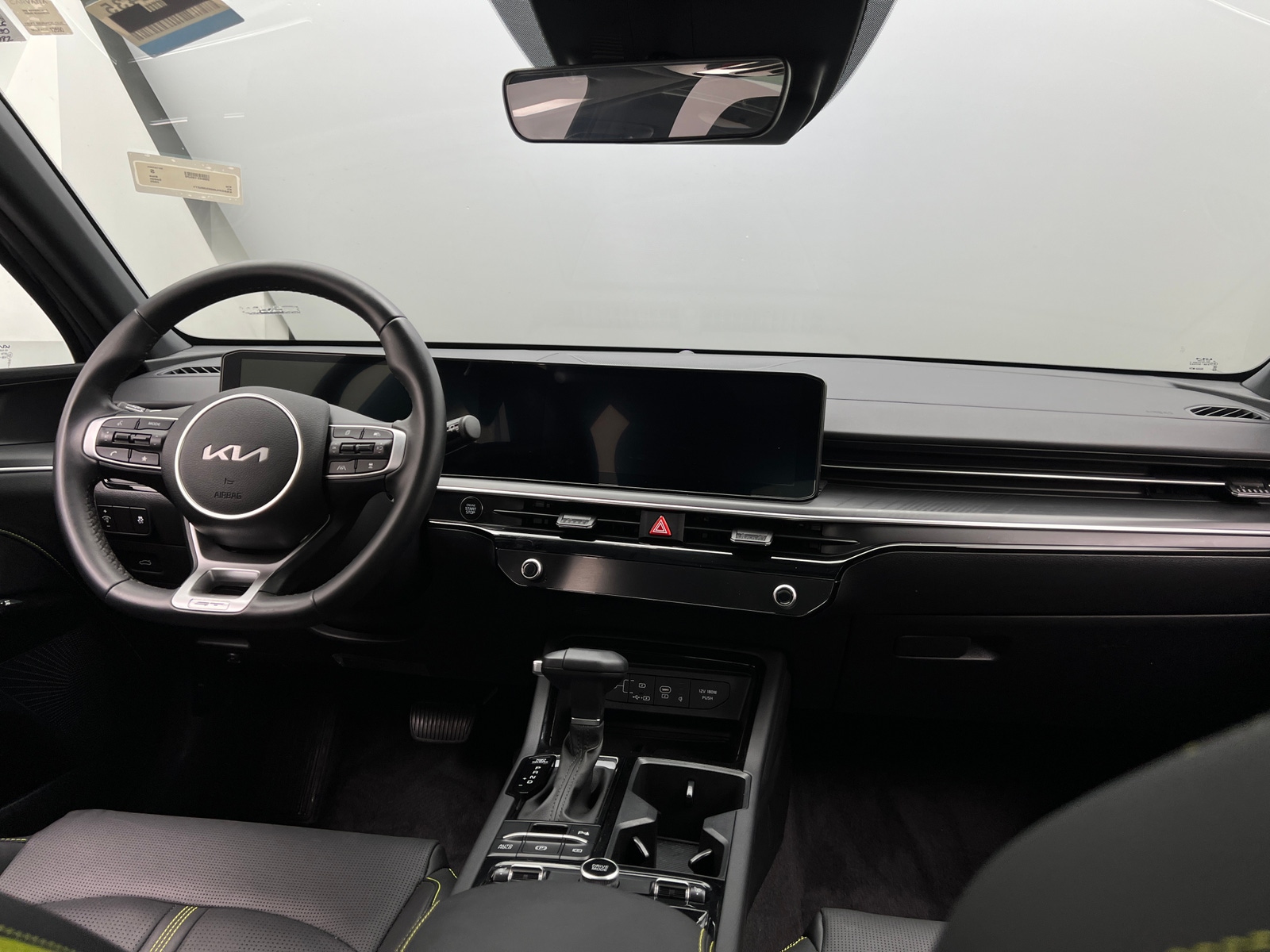 Thumbnail: 2025 Kia K5 - 2