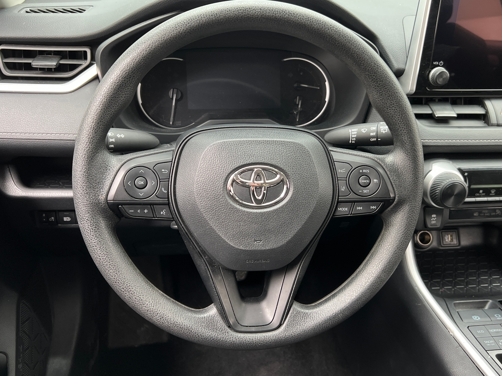 Thumbnail: 2025 Toyota RAV4 - 5