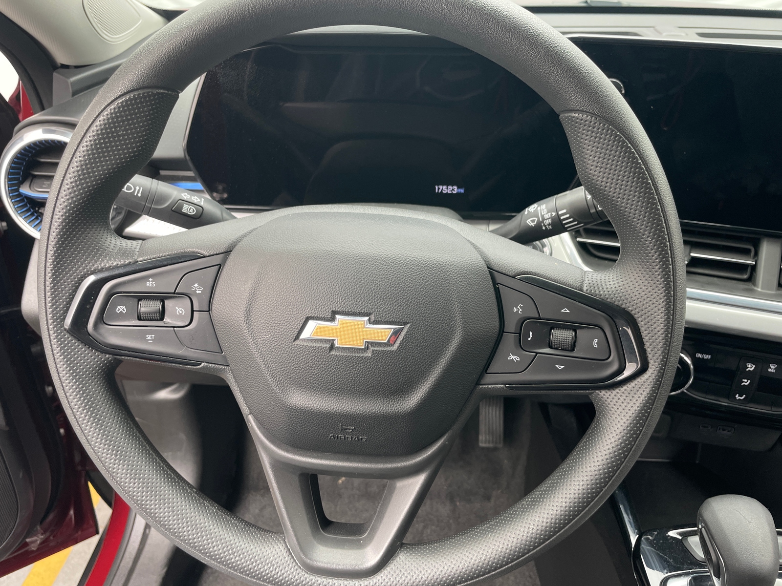 Thumbnail: 2025 Chevrolet Trax - 5