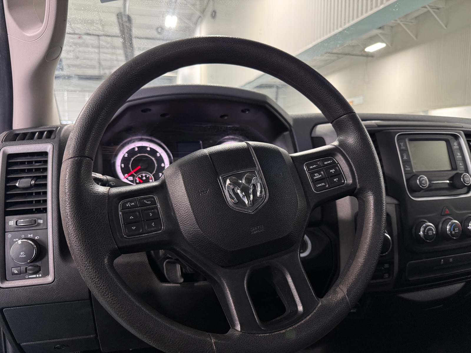 Thumbnail: 2019 RAM 1500 Classic - 5