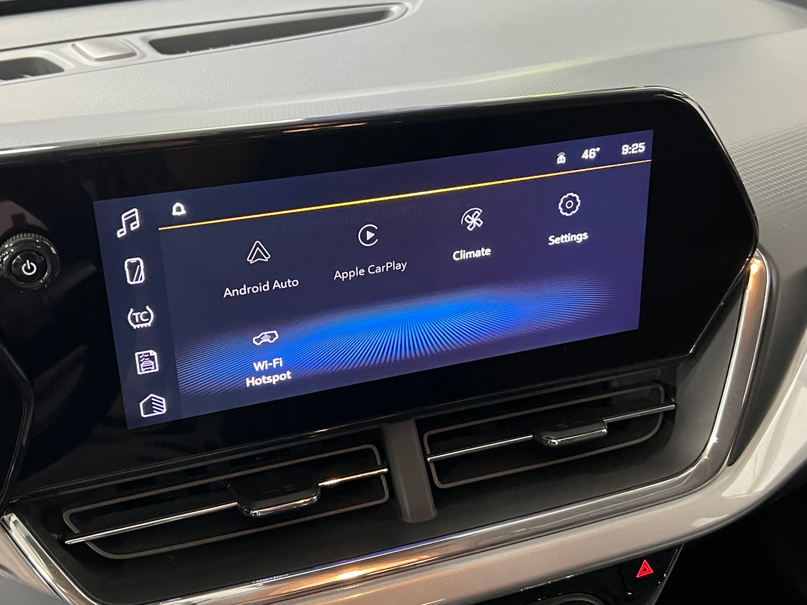 Thumbnail: 2025 Chevrolet Trax - 4