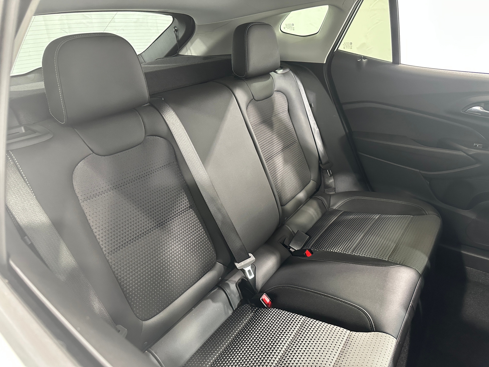 Thumbnail: 2025 Chevrolet Trax - 6