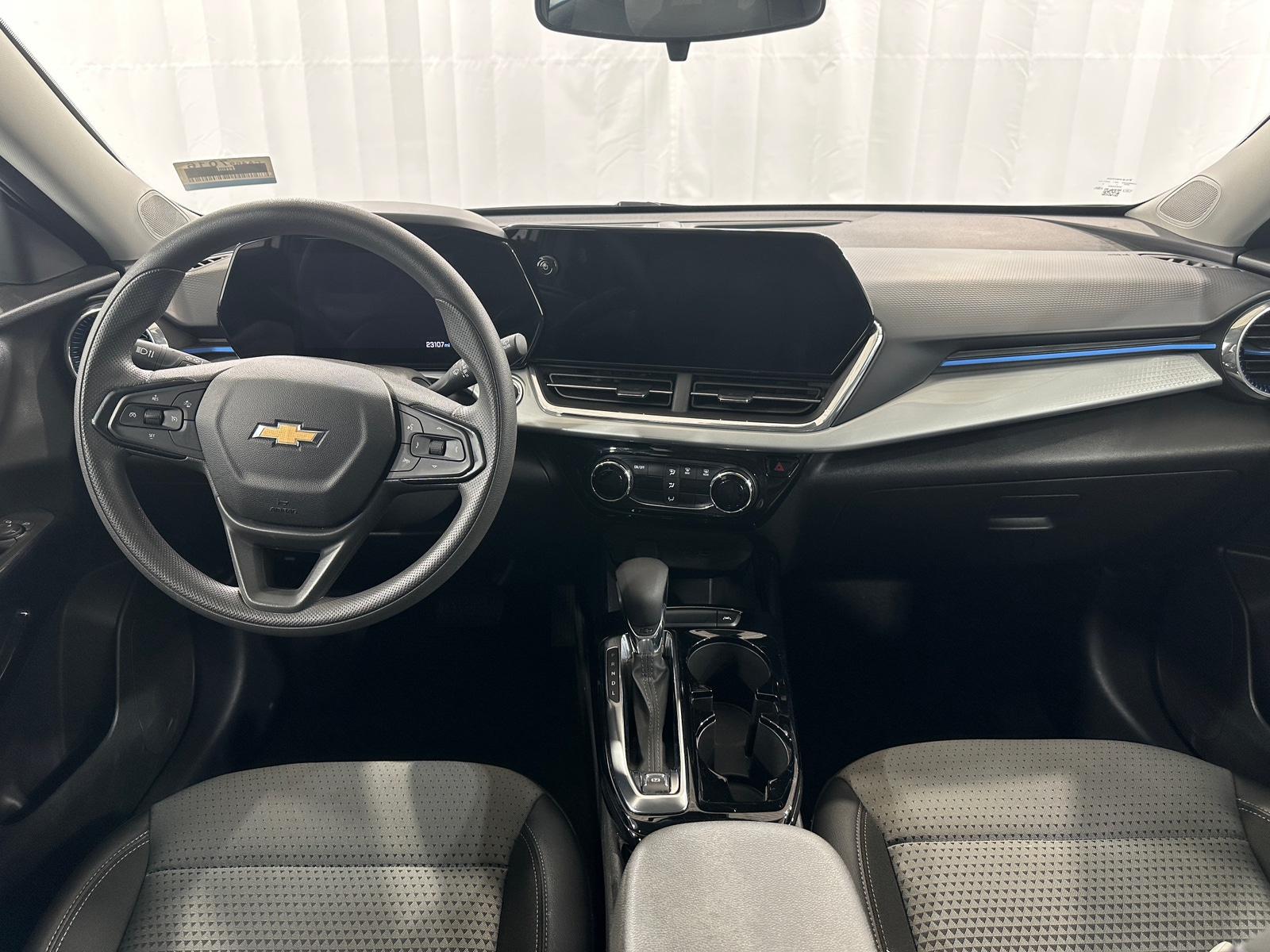 Thumbnail: 2025 Chevrolet Trax - 3