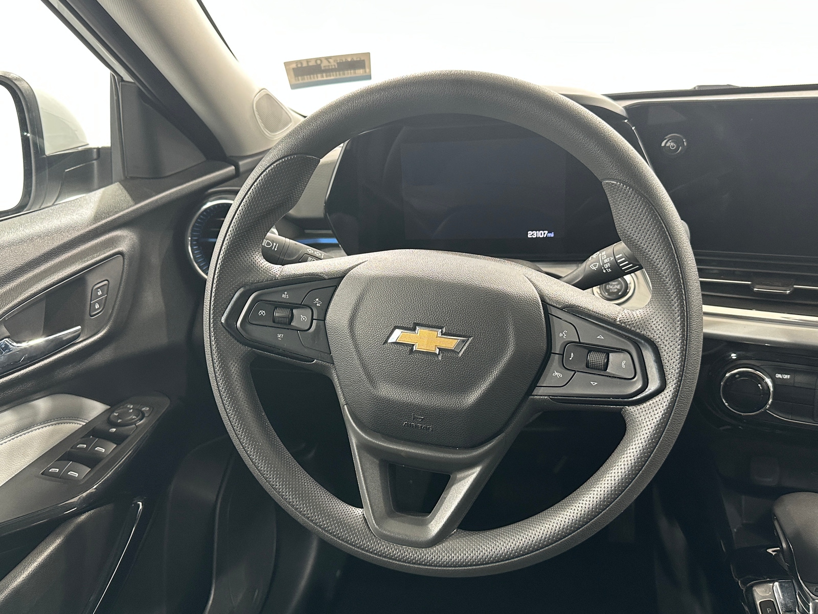 Thumbnail: 2025 Chevrolet Trax - 5
