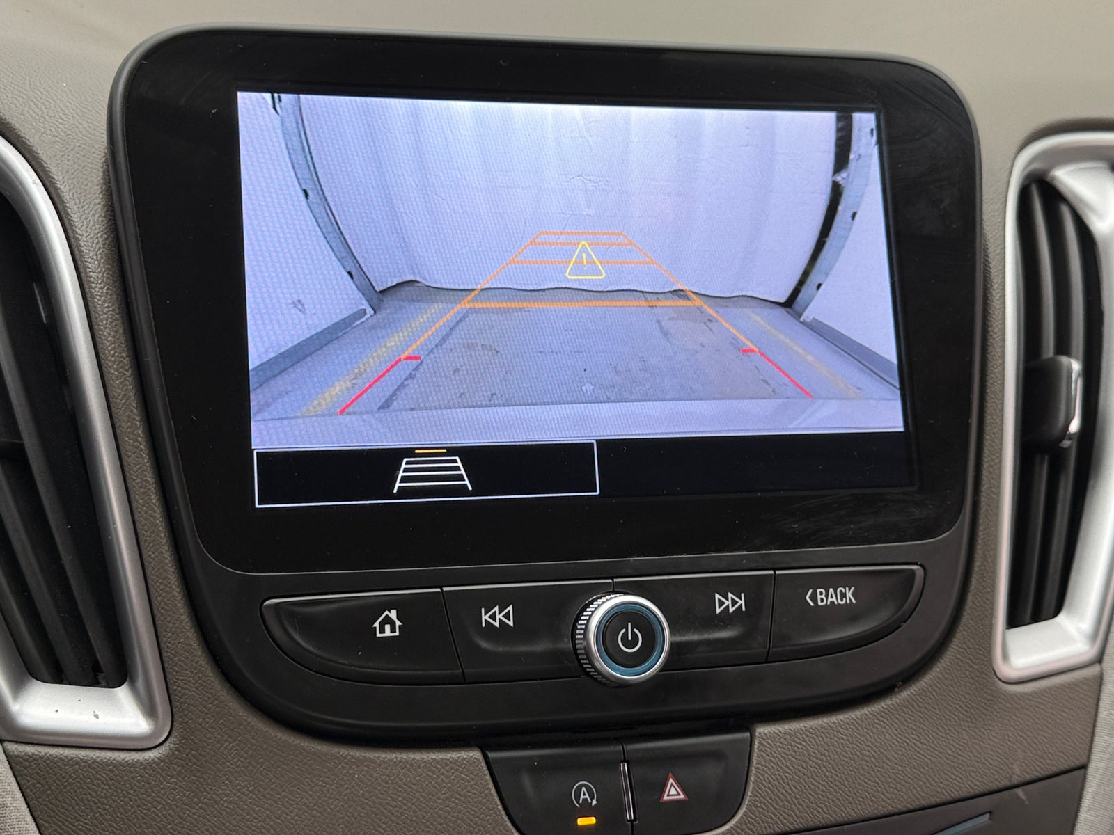 Thumbnail: 2025 Chevrolet Malibu - 4