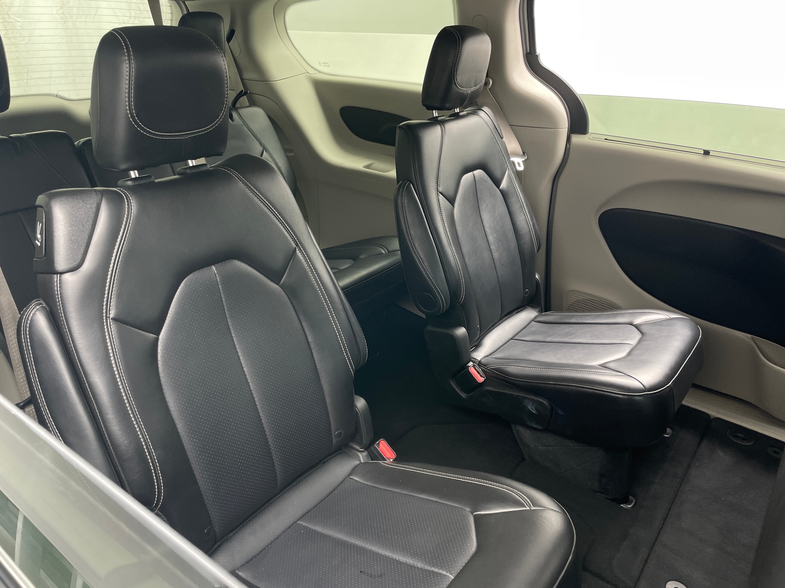 Thumbnail: 2024 Chrysler Pacifica - 5