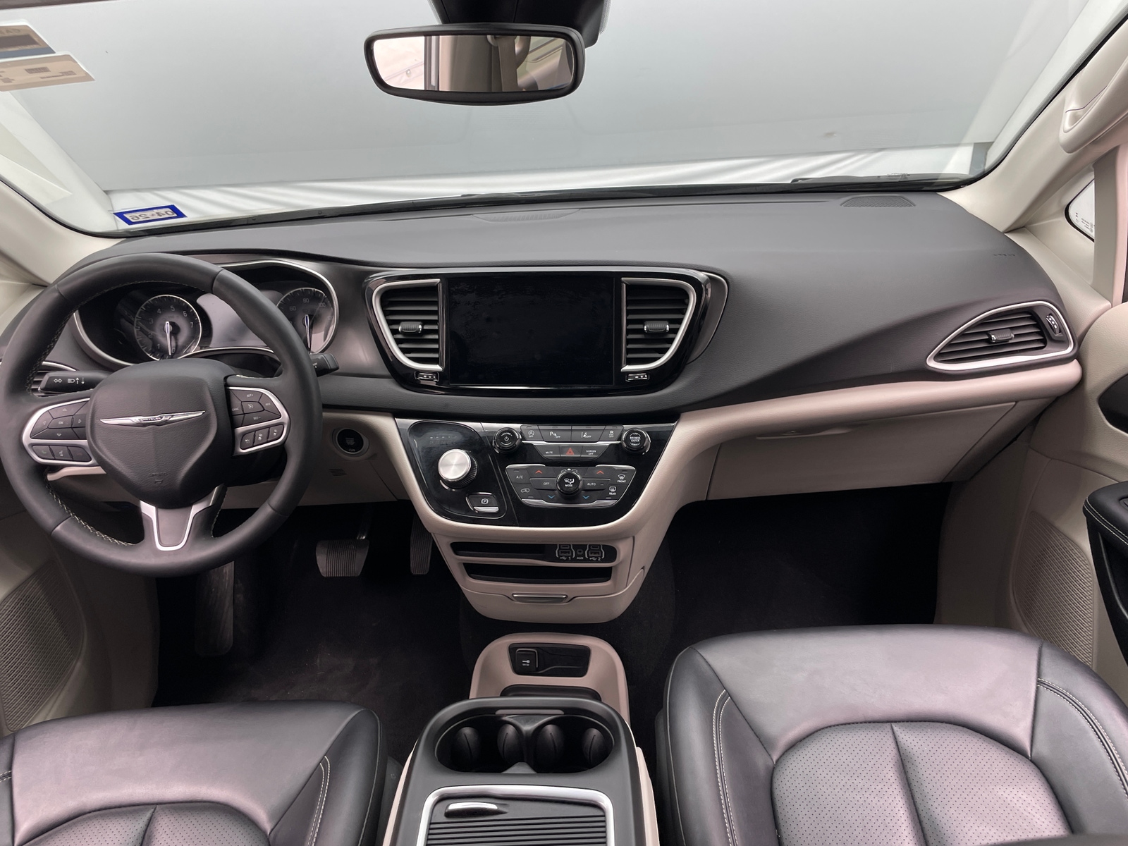 Thumbnail: 2024 Chrysler Pacifica - 2