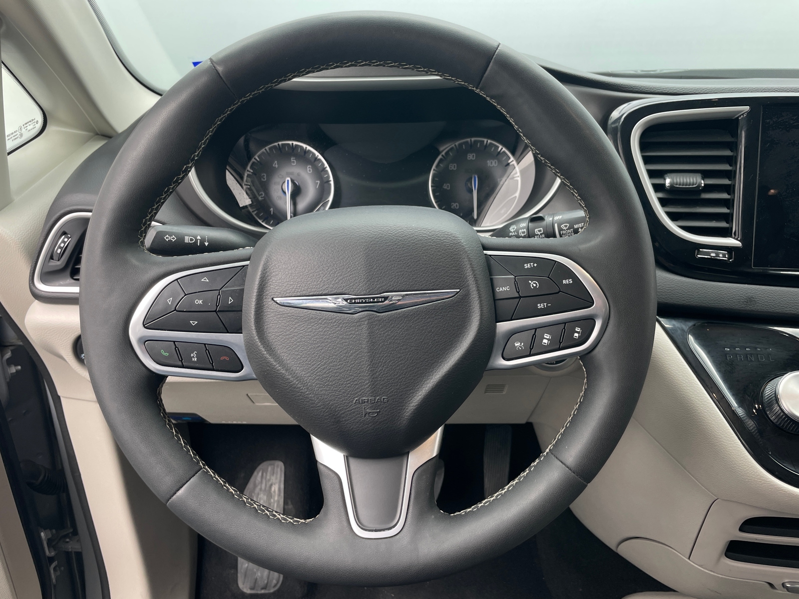 Thumbnail: 2024 Chrysler Pacifica - 4