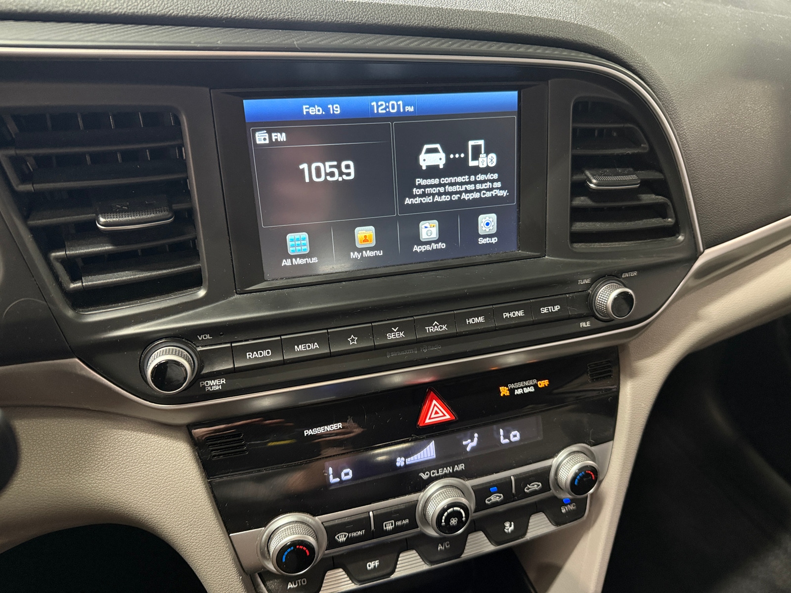 Thumbnail: 2020 Hyundai Elantra - 4