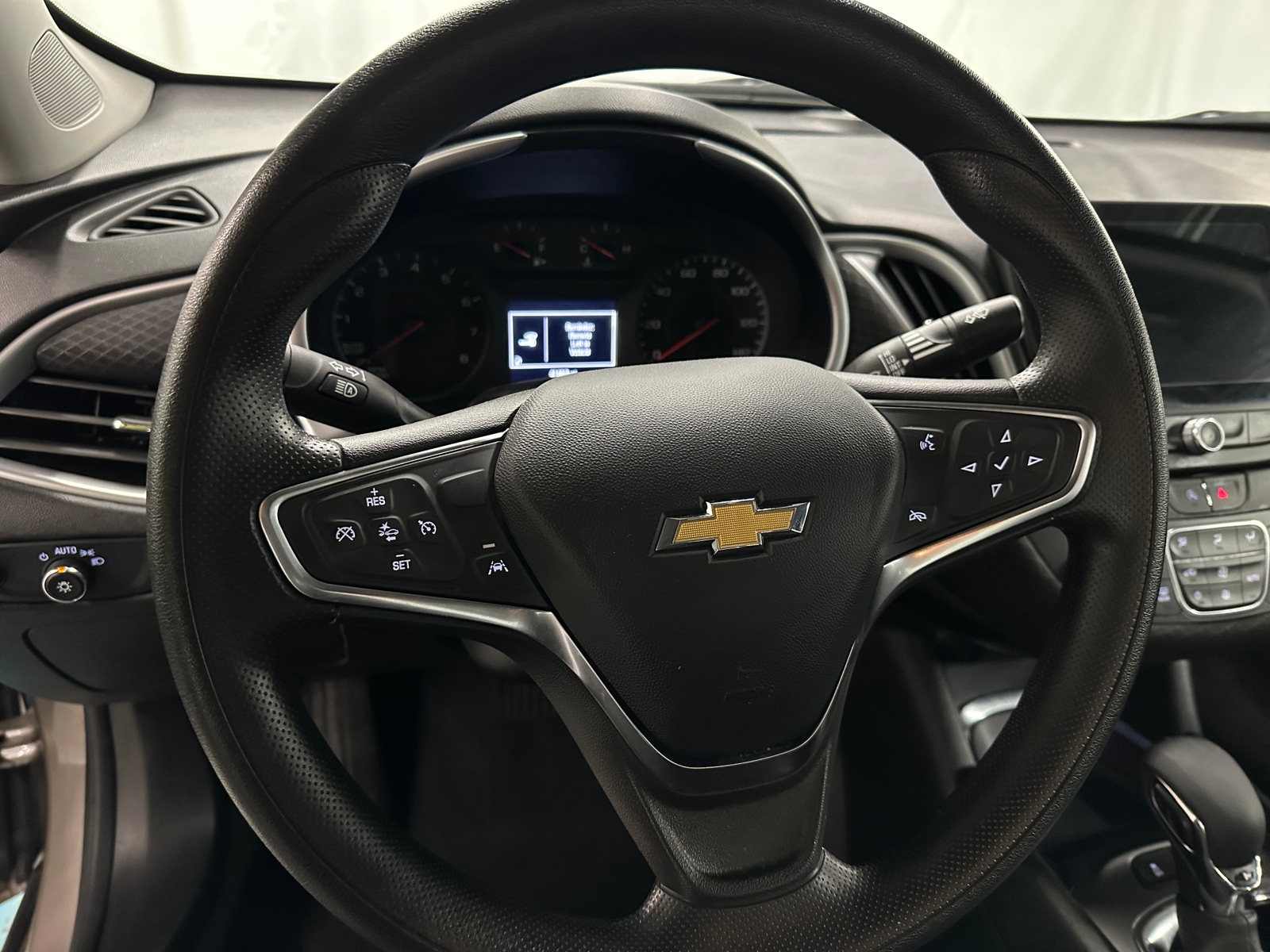 Thumbnail: 2024 Chevrolet Malibu - 5