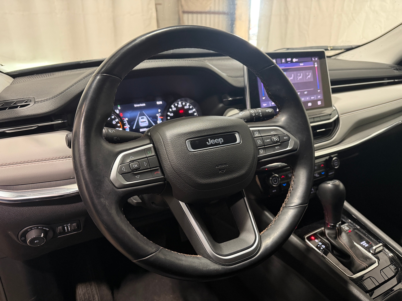 Thumbnail: 2022 Jeep Compass - 4