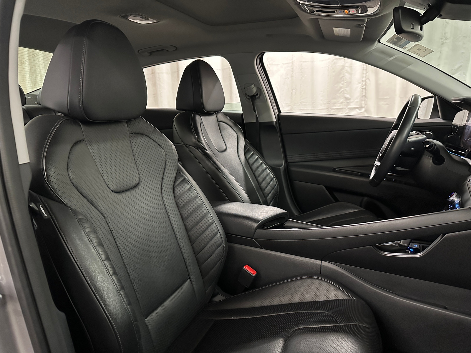 Thumbnail: 2025 Hyundai Elantra - 2