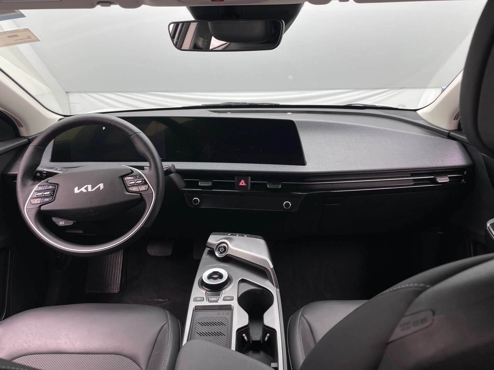 Thumbnail: 2024 Kia EV6 - 2