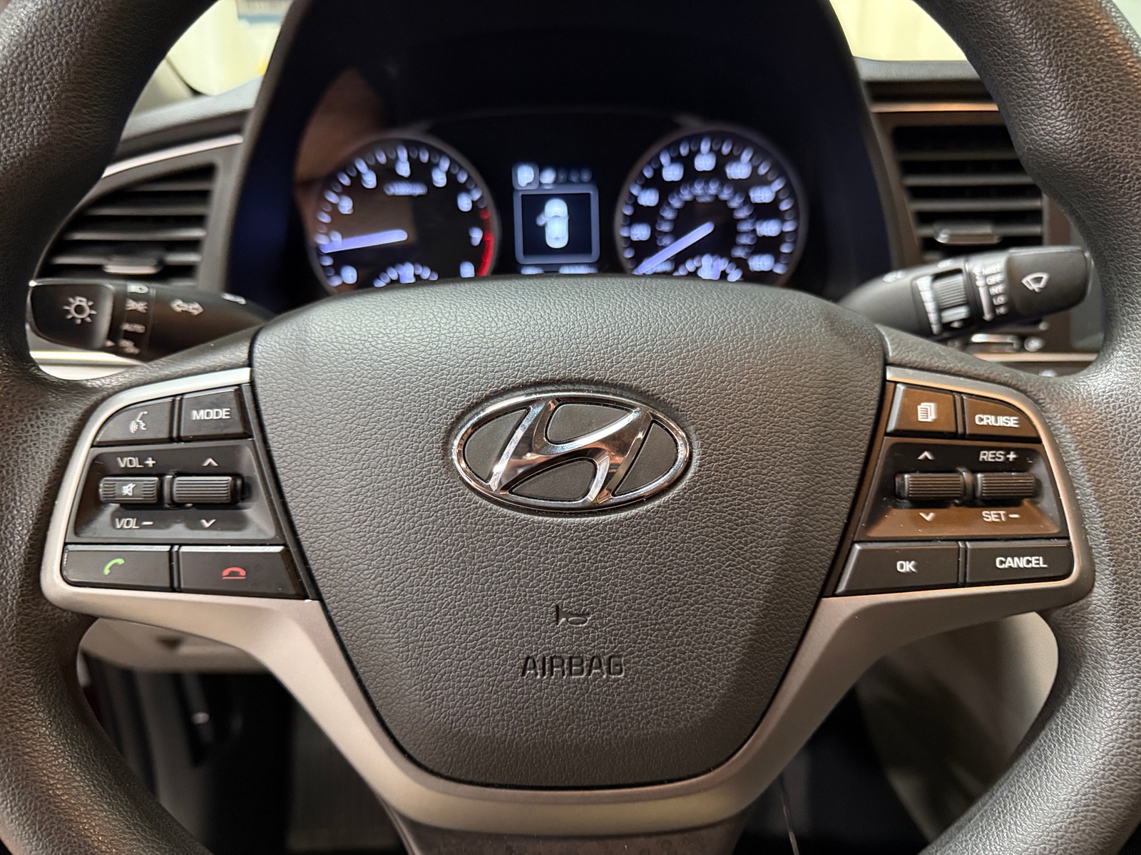 Thumbnail: 2018 Hyundai Elantra - 5