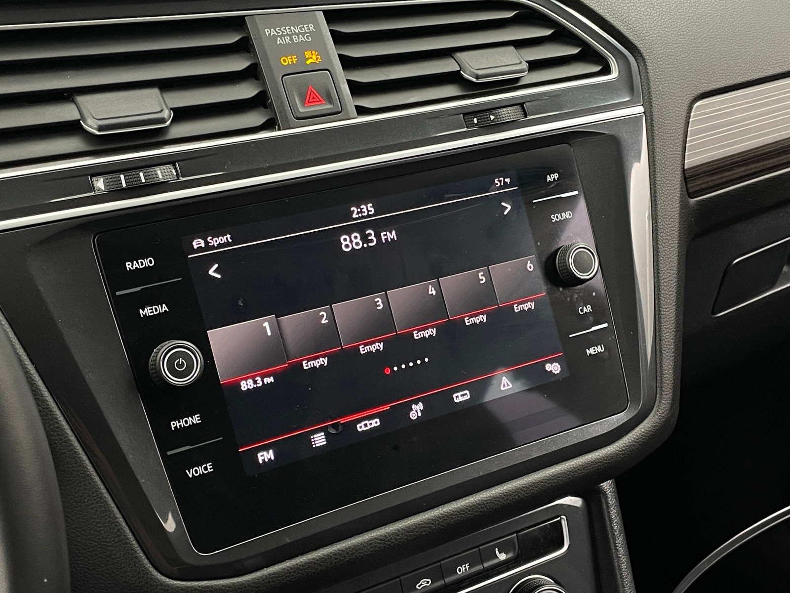 Thumbnail: 2024 Volkswagen Tiguan - 3