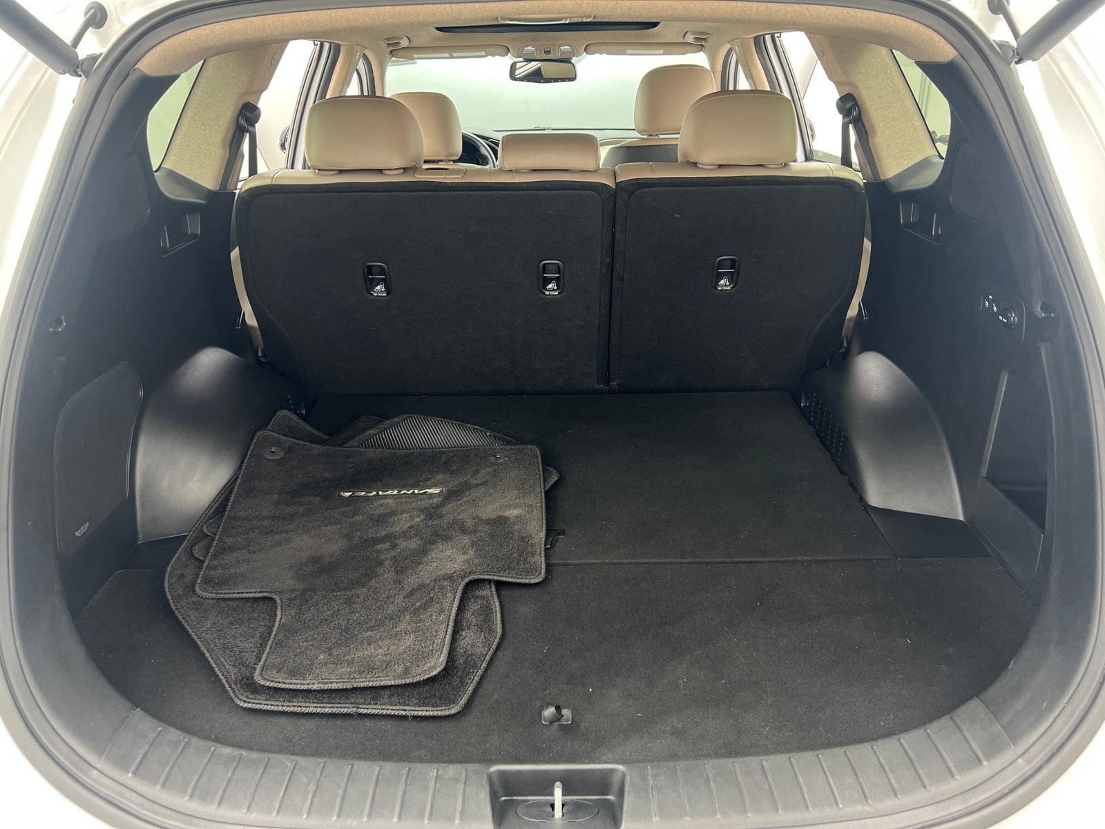 Thumbnail: 2019 Hyundai Santa Fe - 6