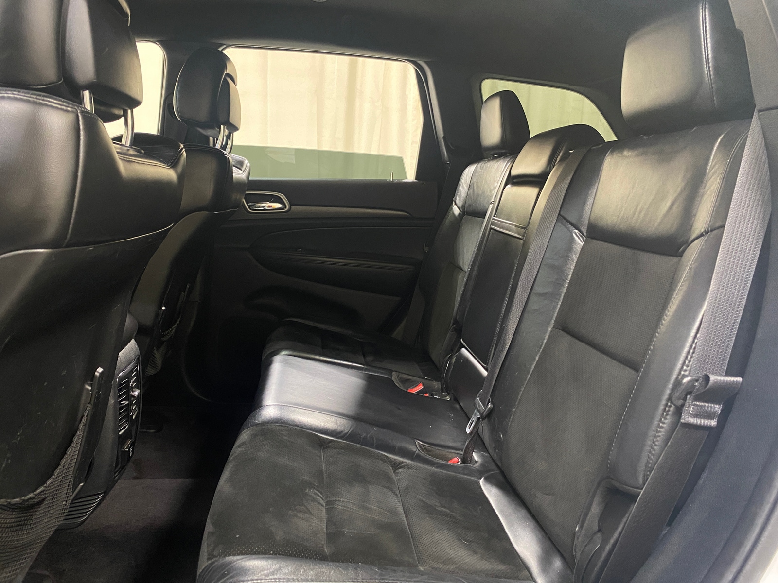 Thumbnail: 2017 Jeep Grand Cherokee - 6