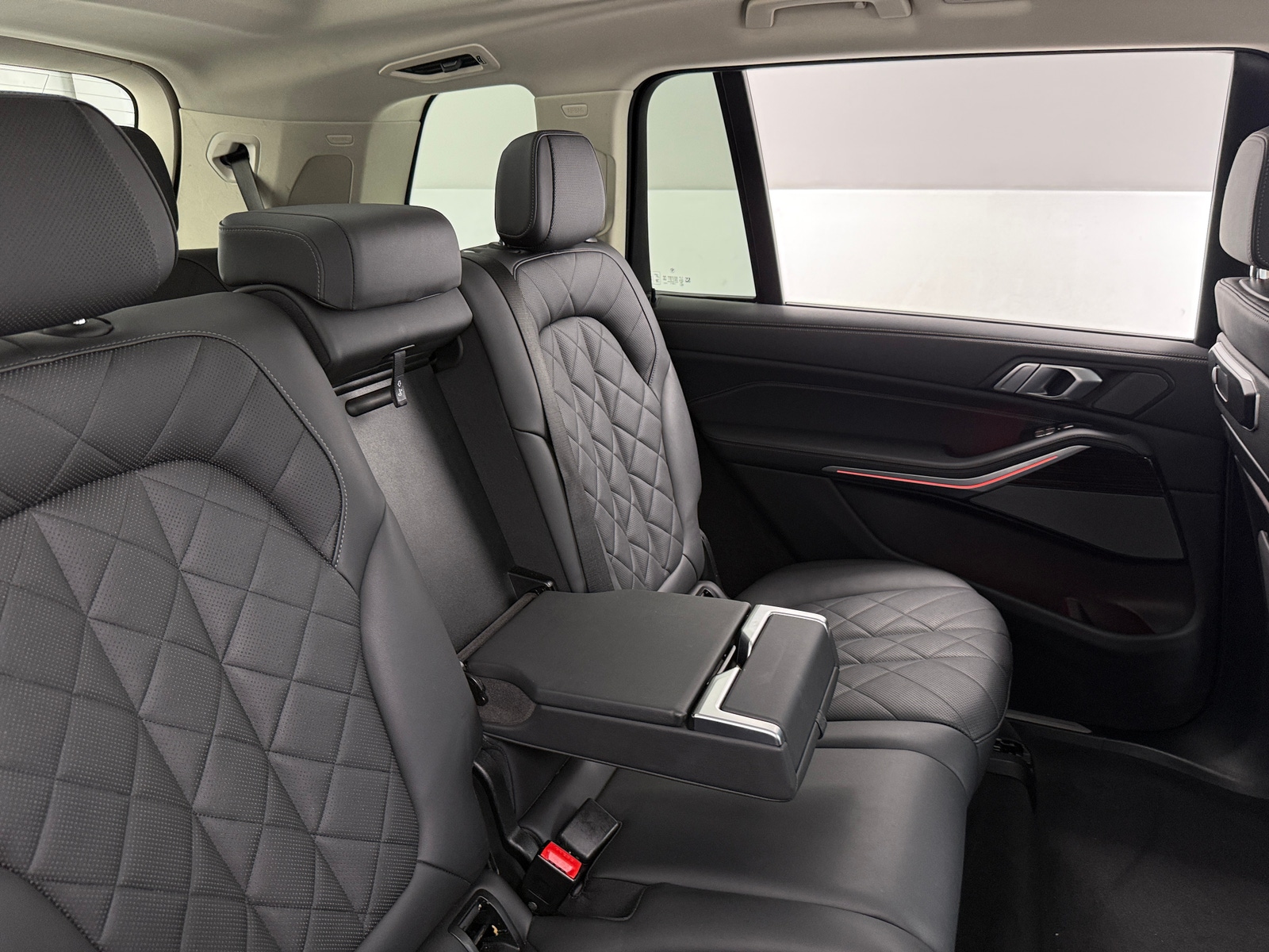 Thumbnail: 2024 BMW X7 - 5