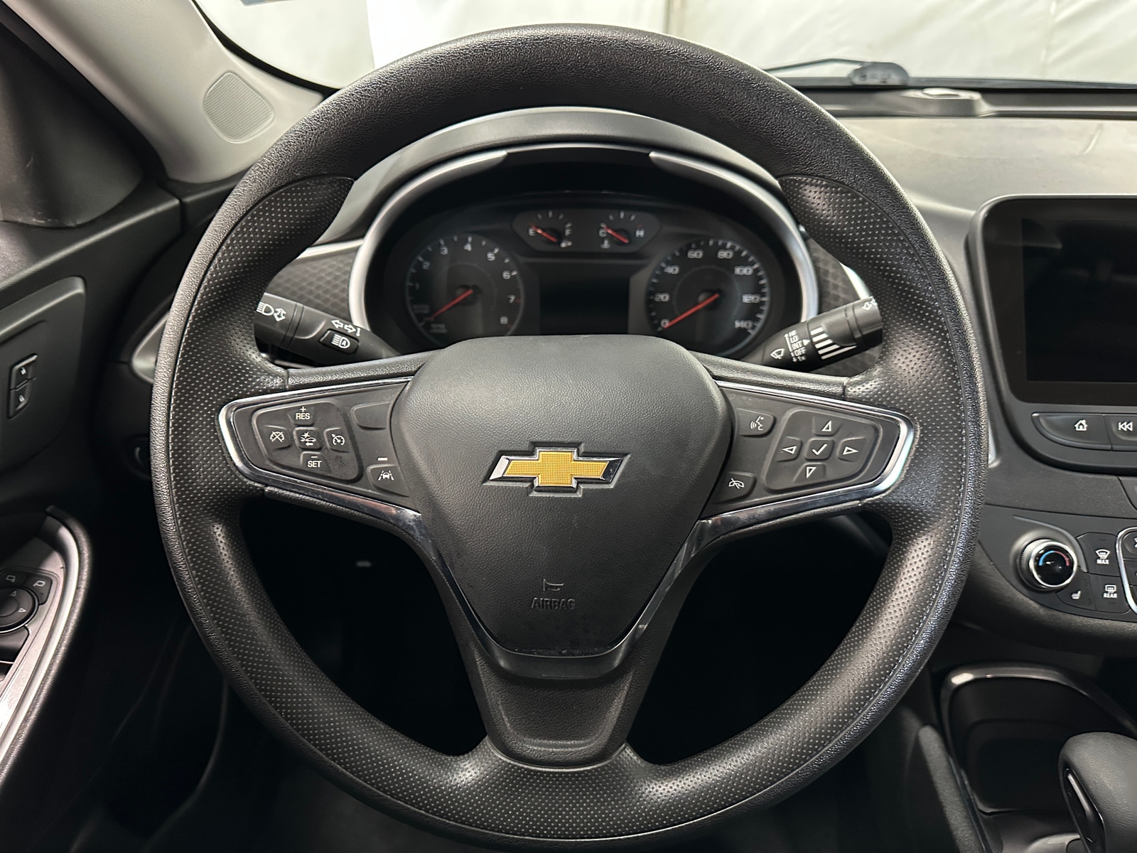 Thumbnail: 2023 Chevrolet Malibu - 5