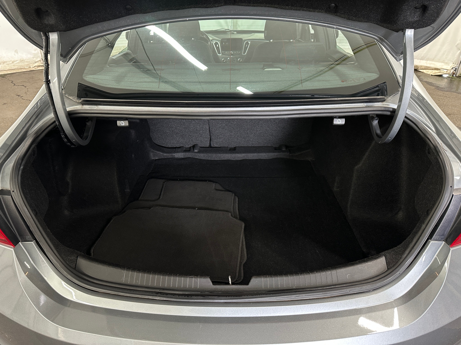 Thumbnail: 2023 Chevrolet Malibu - 7