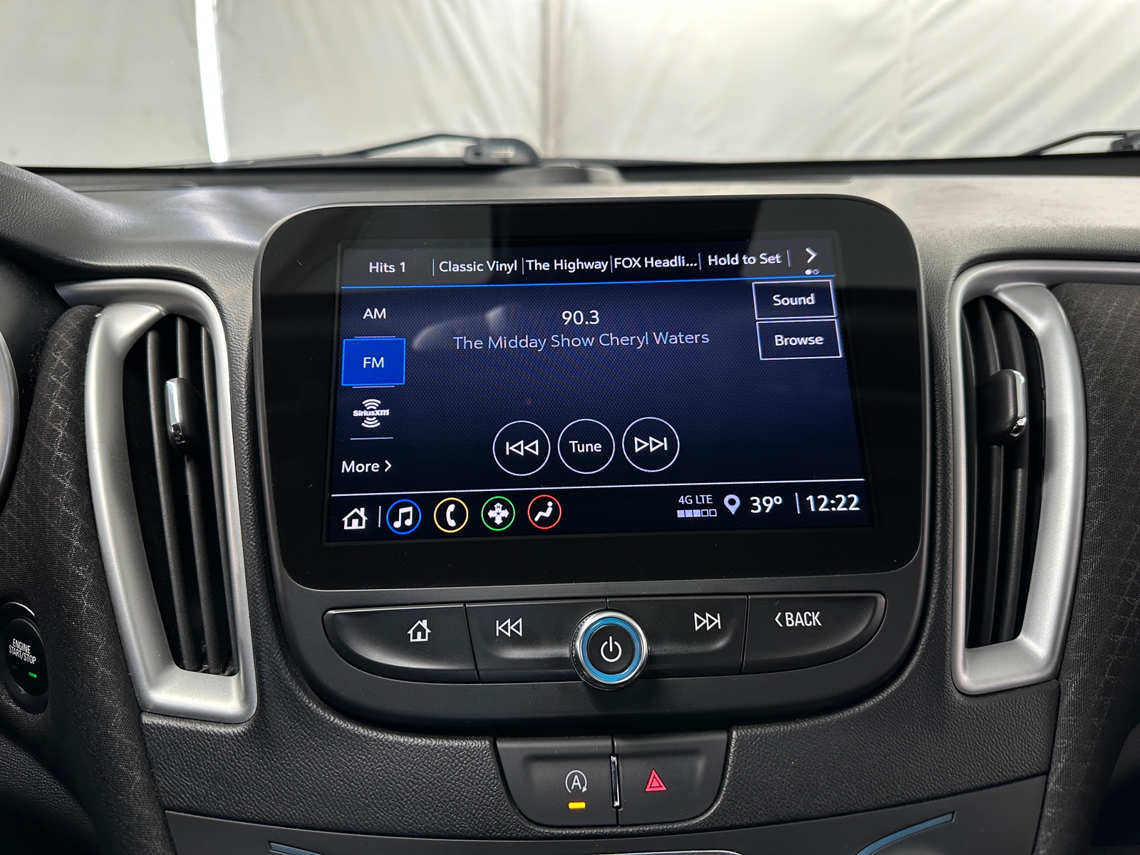 Thumbnail: 2023 Chevrolet Malibu - 4