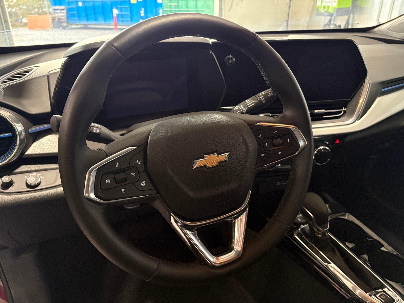 Thumbnail: 2025 Chevrolet Trax - 5