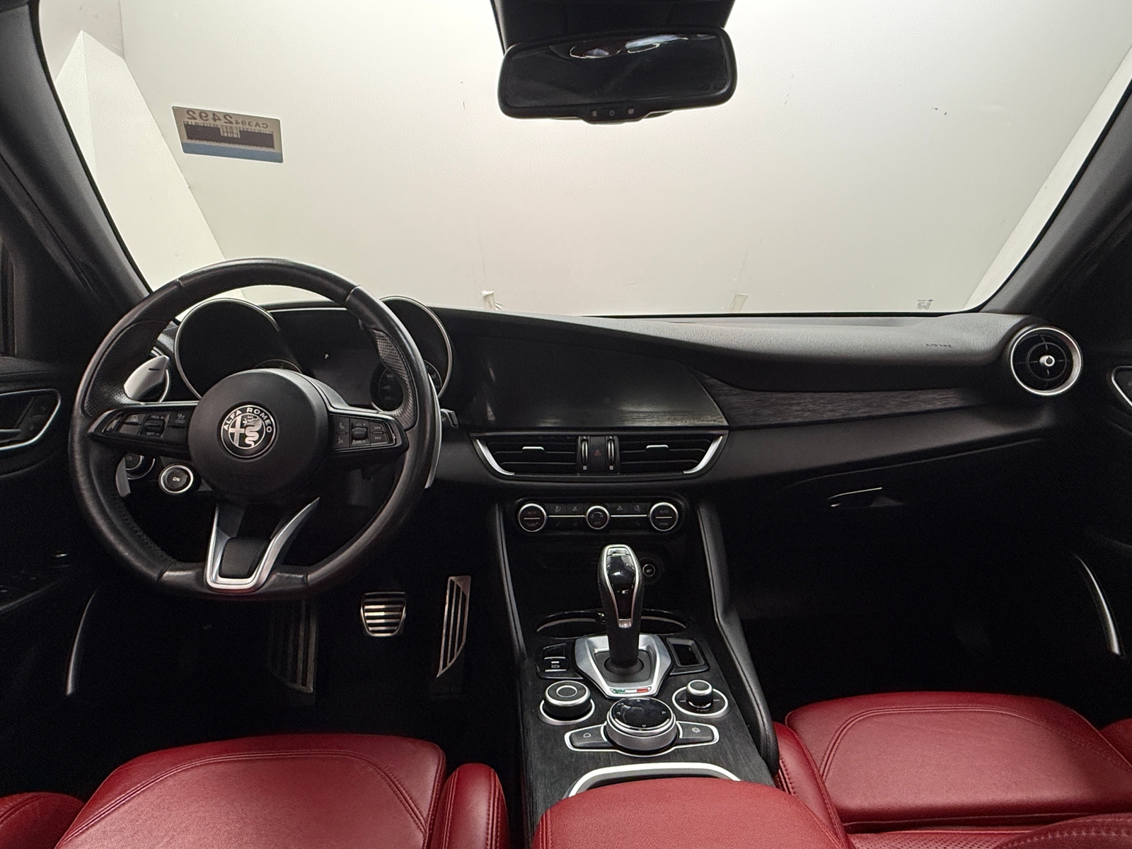 Thumbnail: 2022 Alfa Romeo Giulia - 2