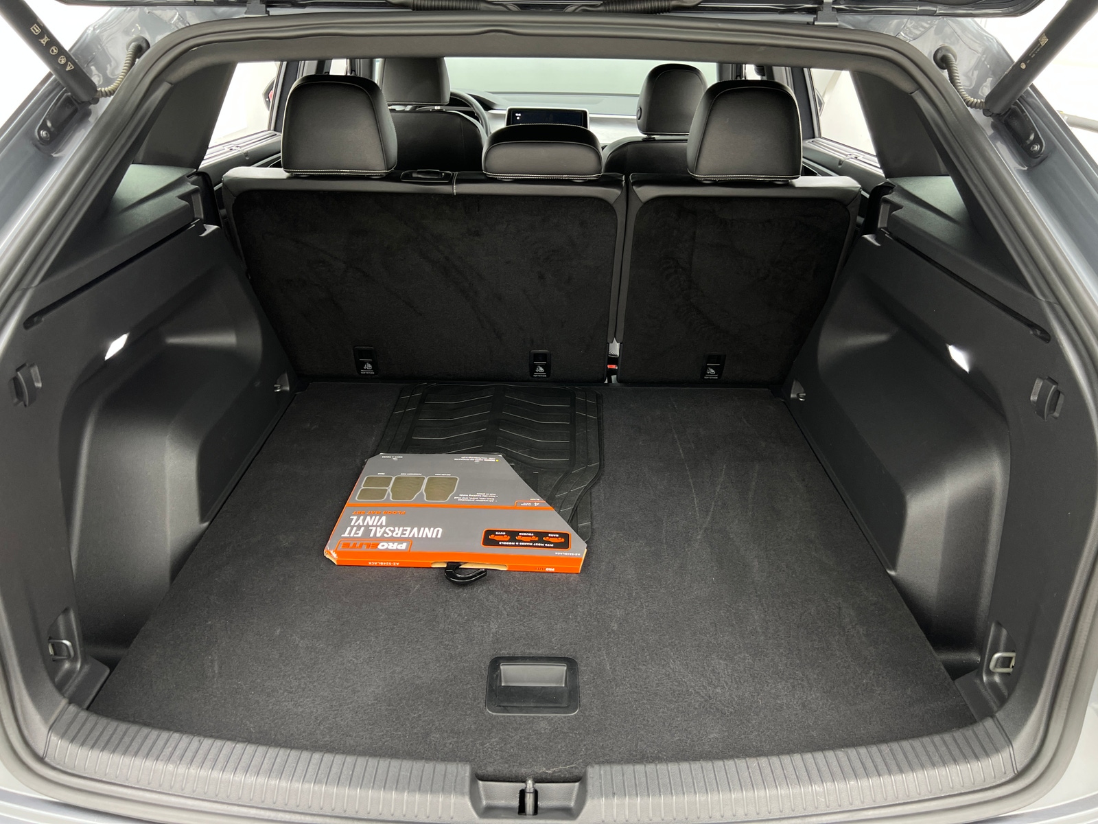 Thumbnail: 2025 Volkswagen Atlas - 6