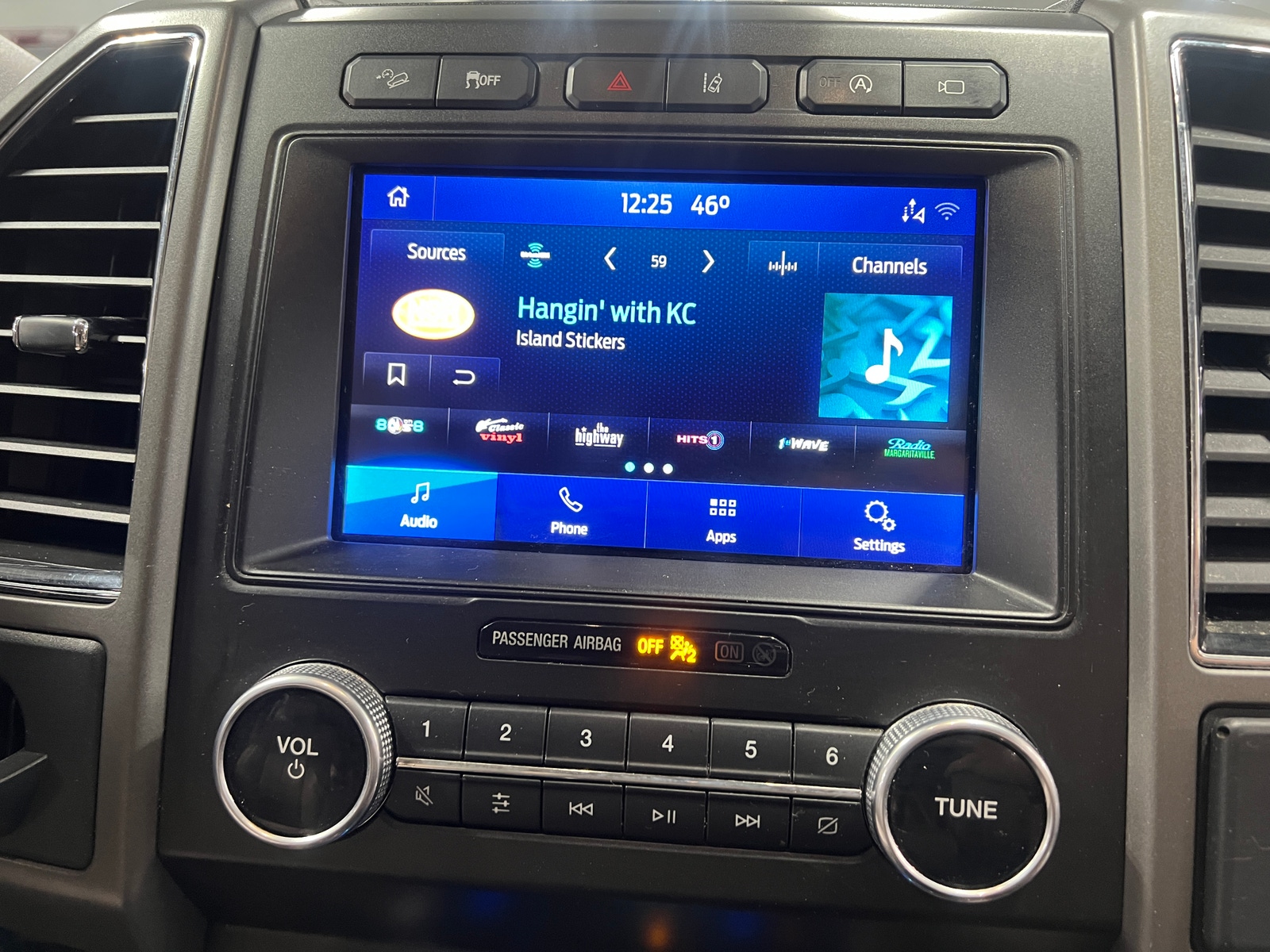 Thumbnail: 2021 Ford Expedition - 4