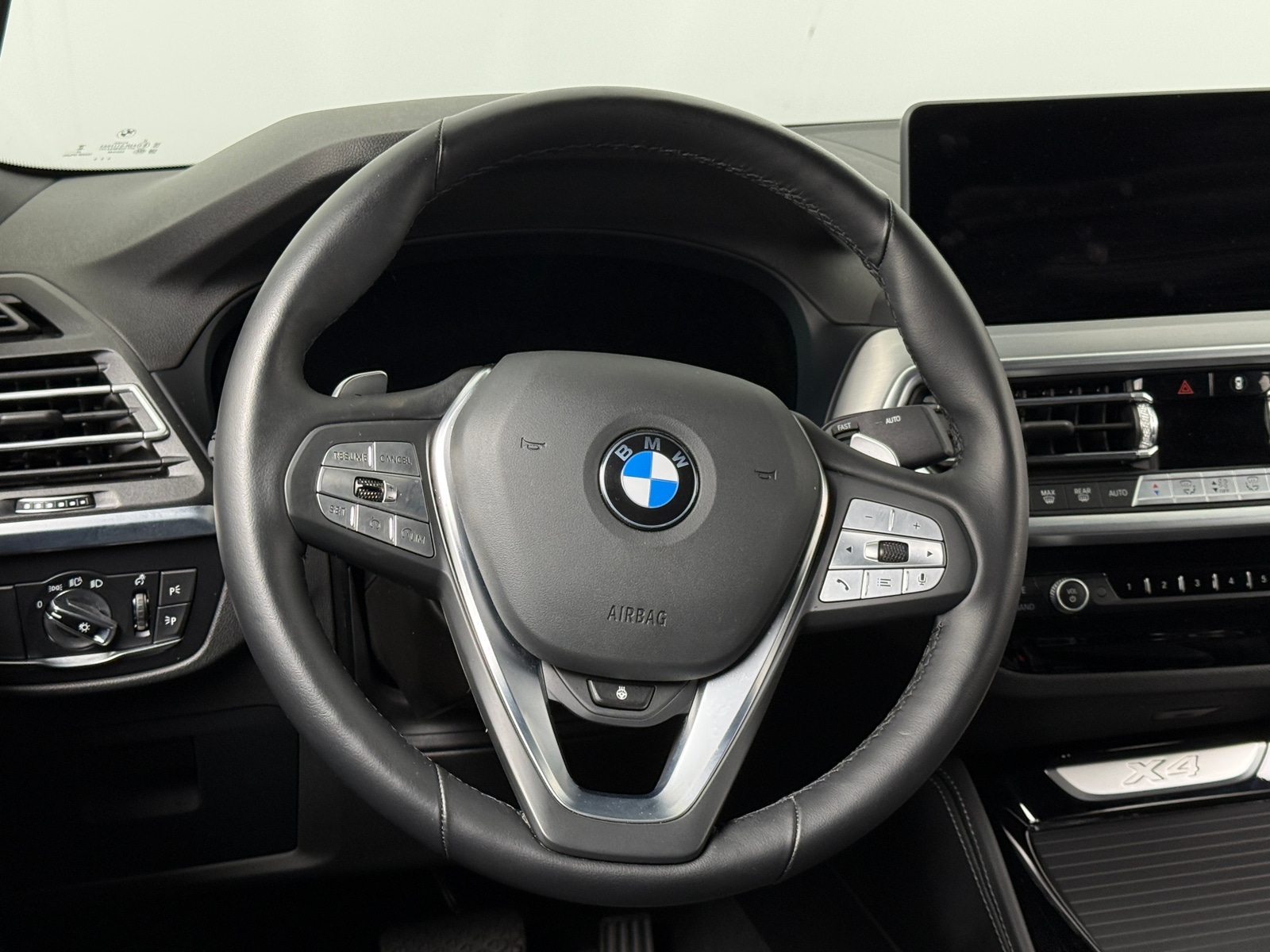 Thumbnail: 2025 BMW X4 - 4