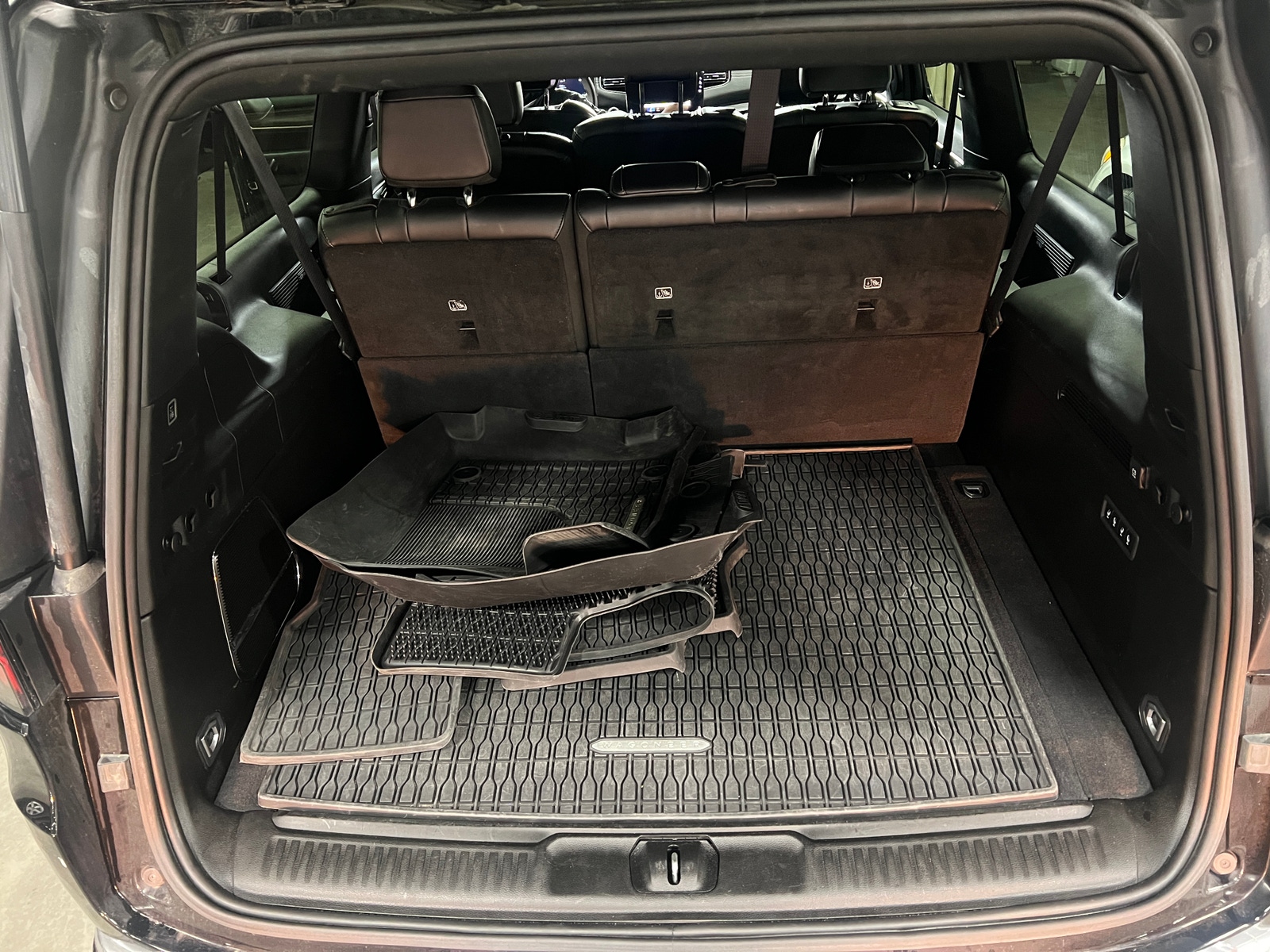 Thumbnail: 2024 Jeep Wagoneer - 6