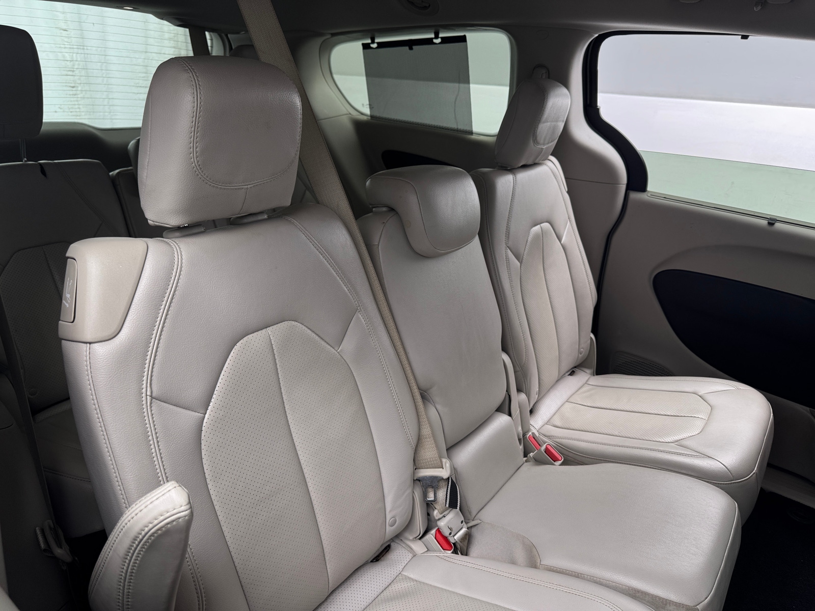 Thumbnail: 2017 Chrysler Pacifica - 5