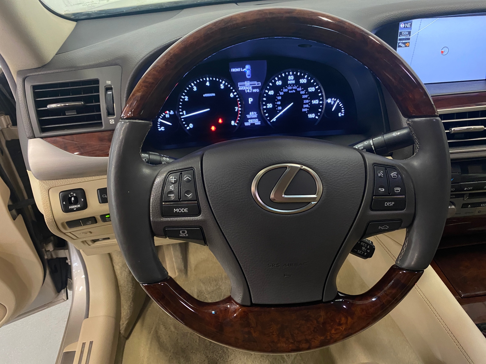 Thumbnail: 2016 Lexus LS - 4