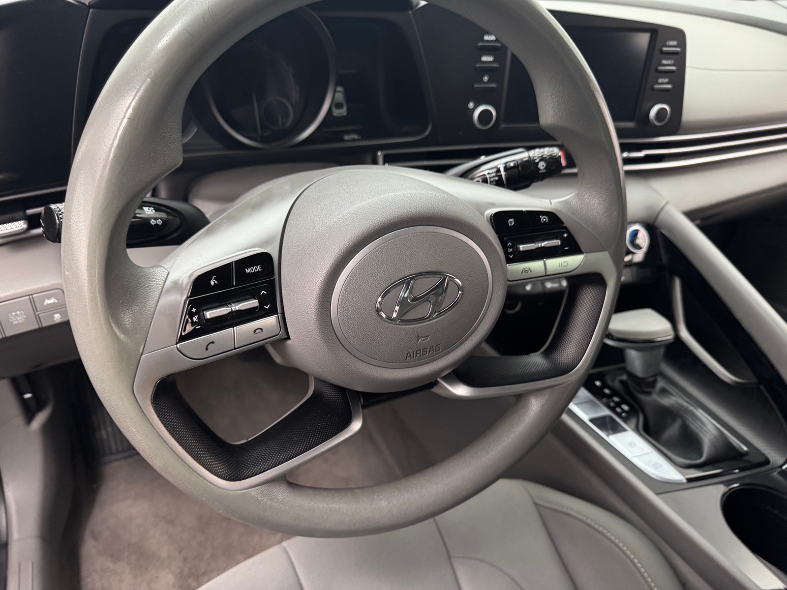 Thumbnail: 2023 Hyundai Elantra - 5