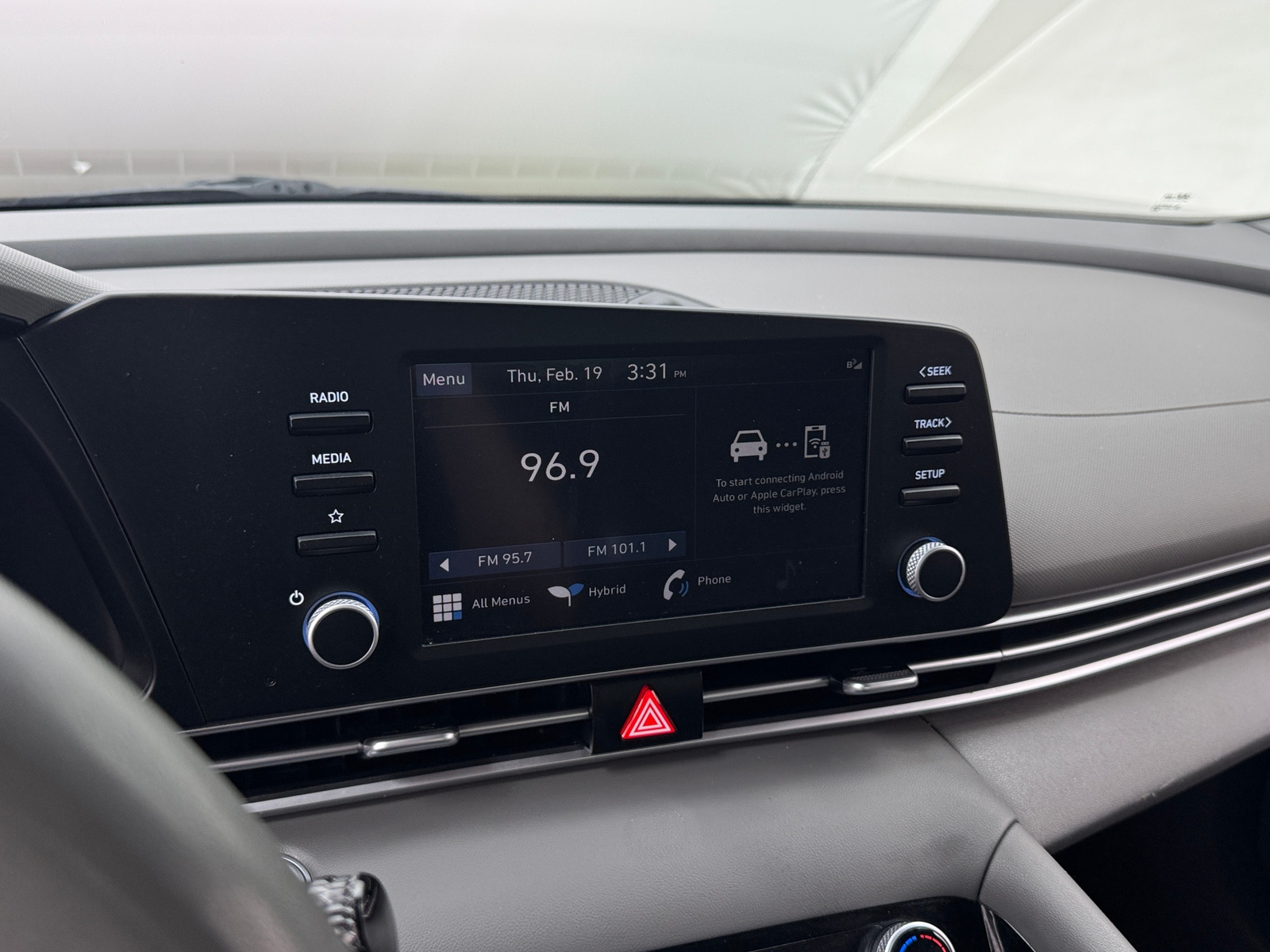 Thumbnail: 2023 Hyundai Elantra - 4