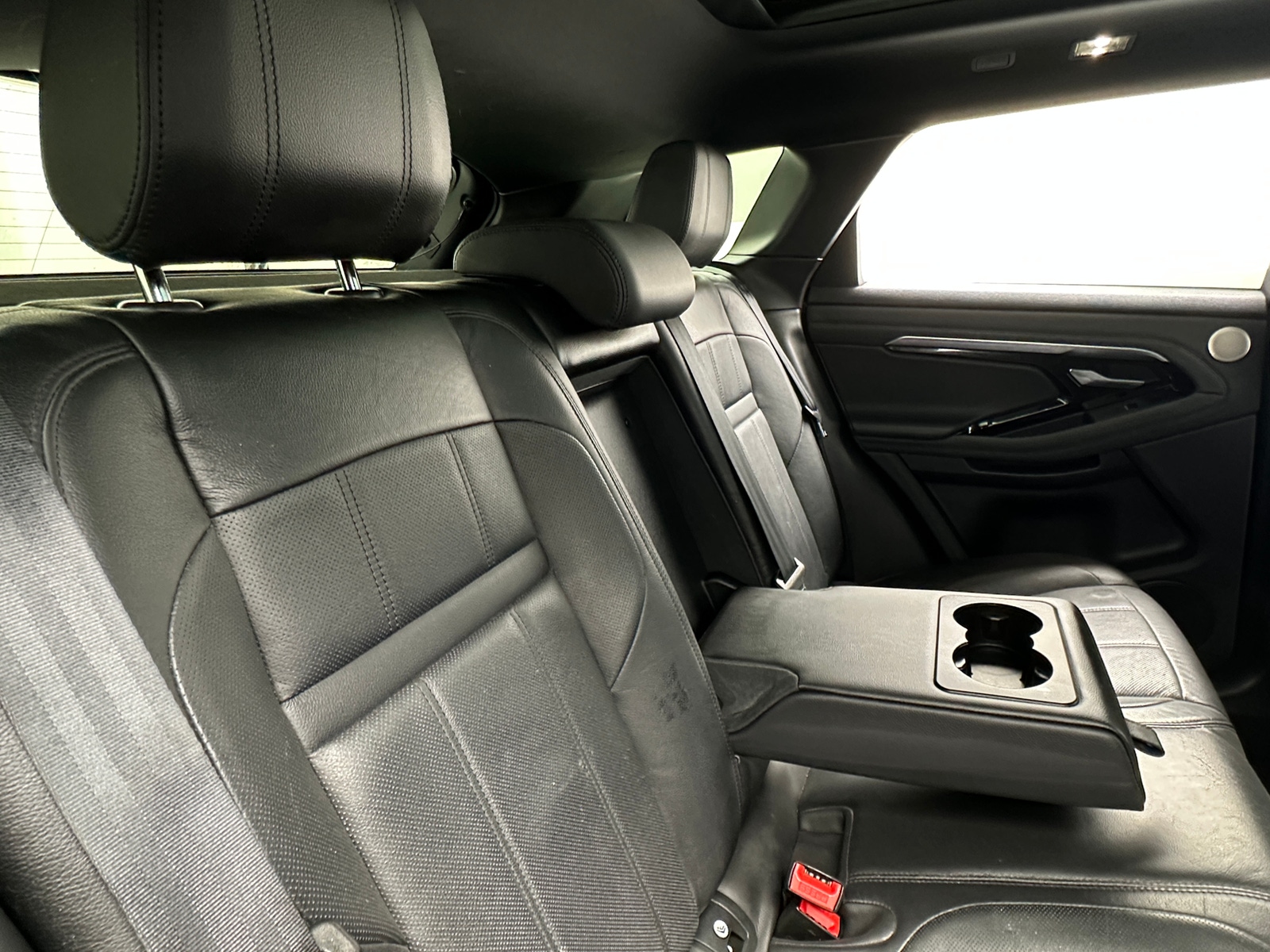 Thumbnail: 2020 Land Rover Range Rover Evoque - 5