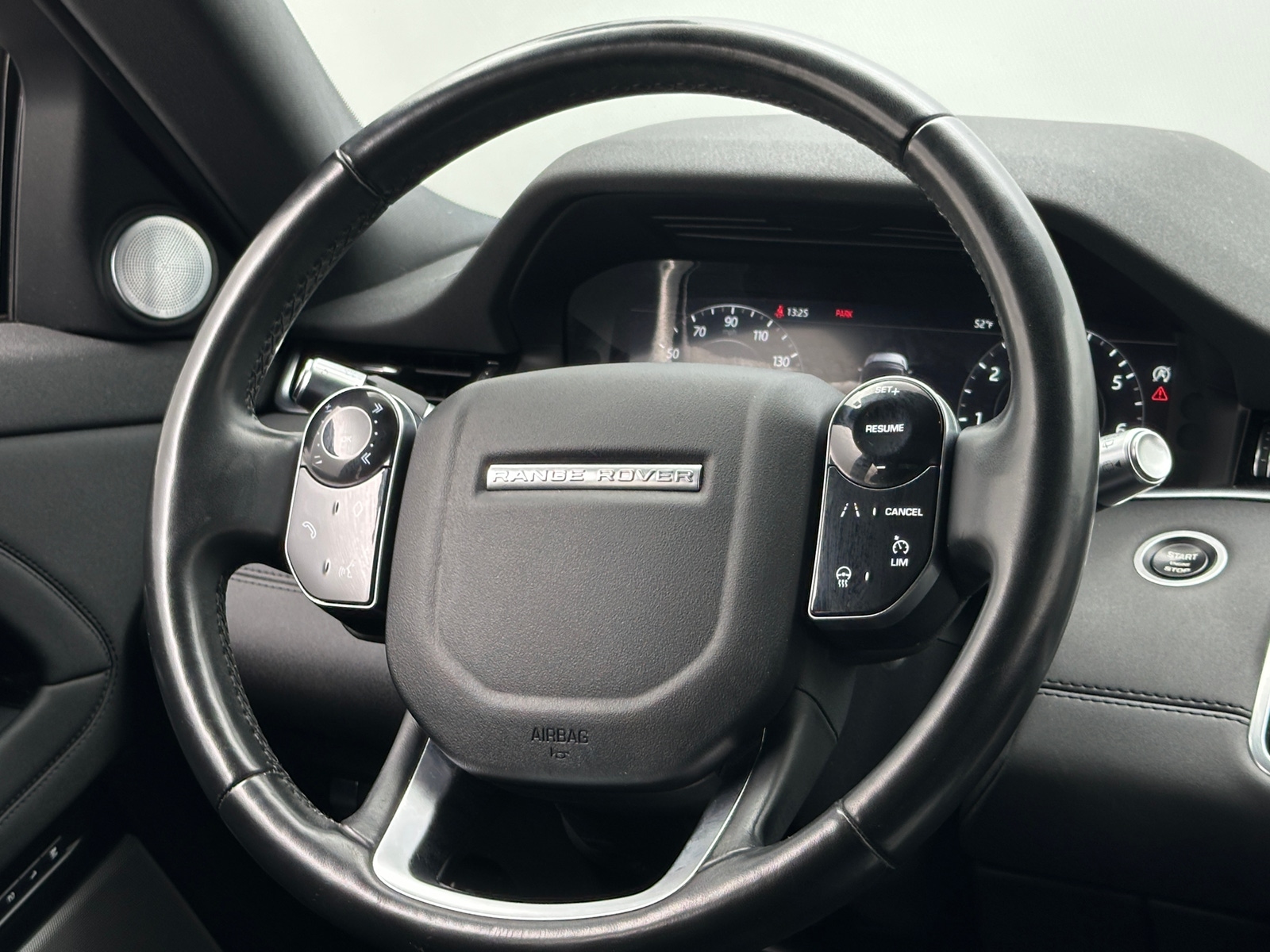 Thumbnail: 2020 Land Rover Range Rover Evoque - 4