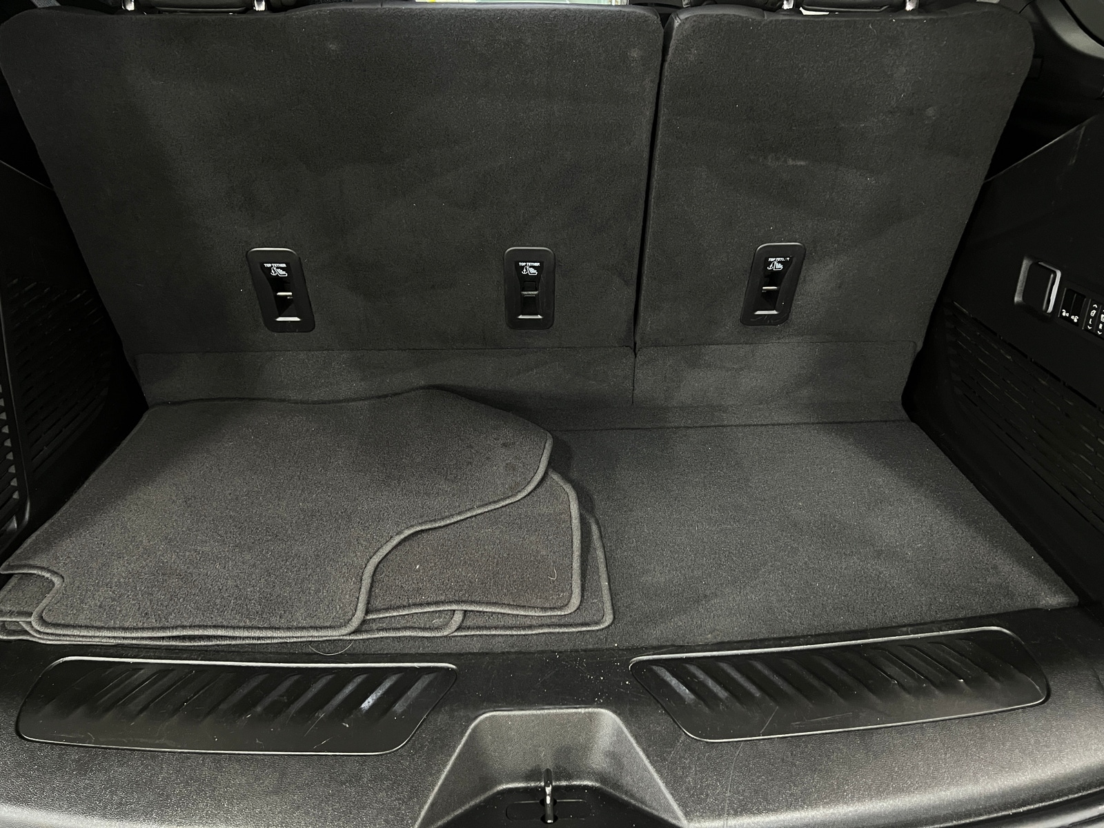 Thumbnail: 2024 Chevrolet Tahoe - 6