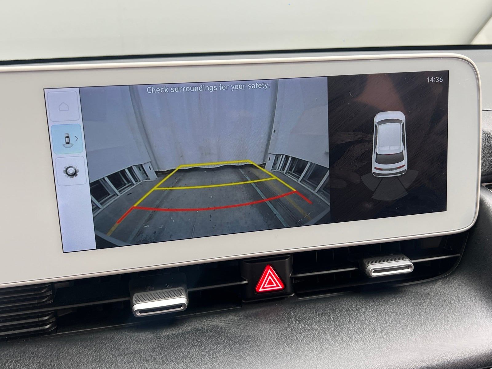 Thumbnail: 2023 Hyundai Ioniq 5 - 4