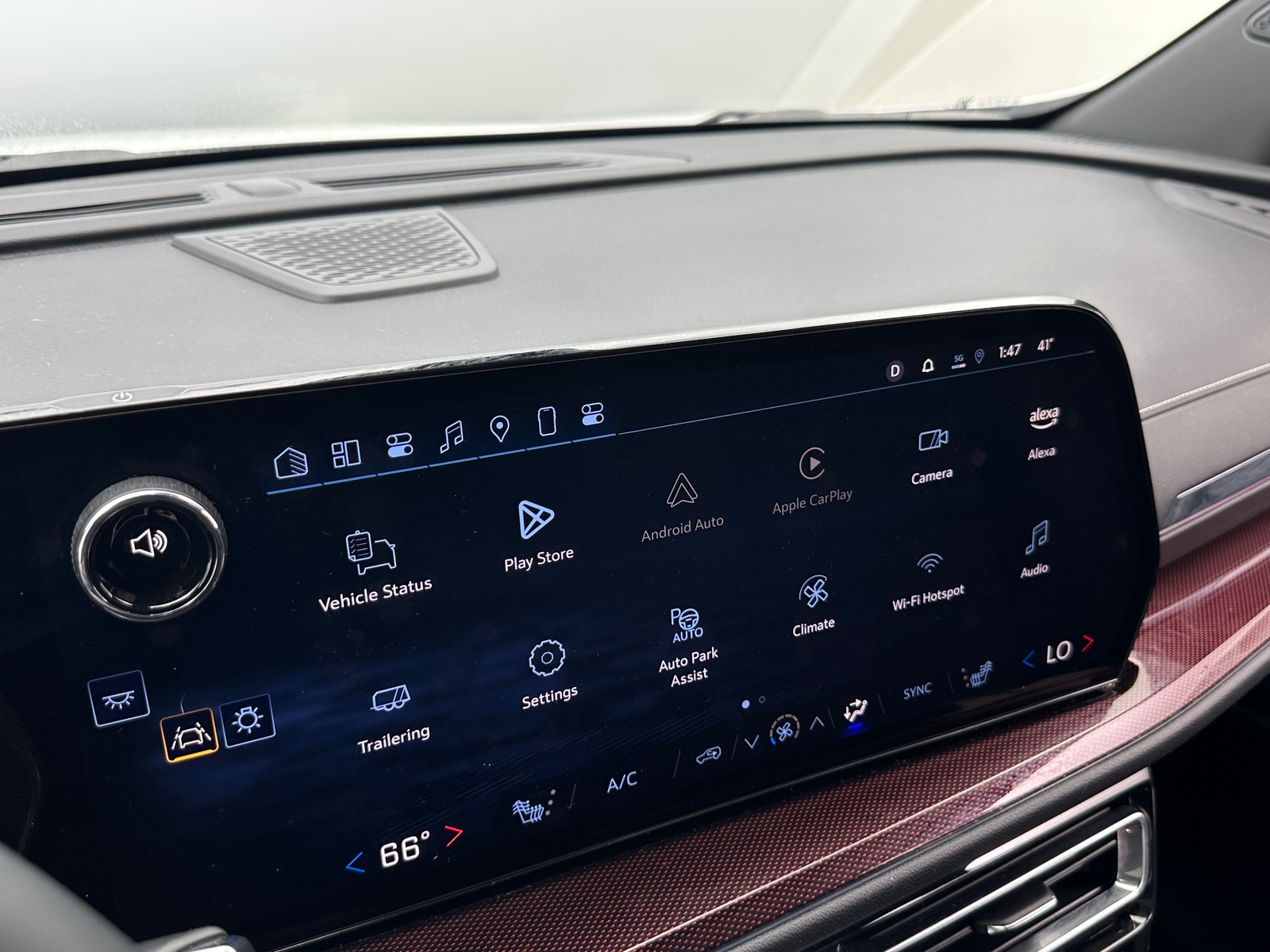 Thumbnail: 2025 Chevrolet Traverse - 3