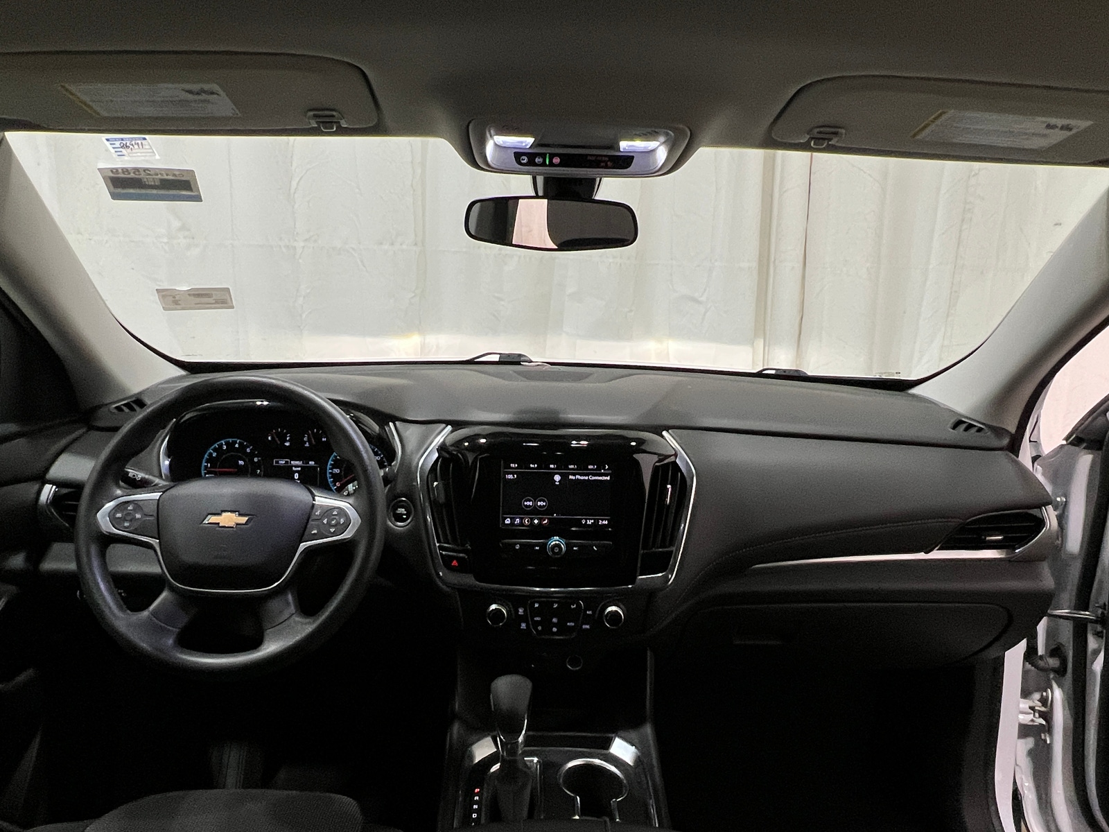 Thumbnail: 2021 Chevrolet Traverse - 3