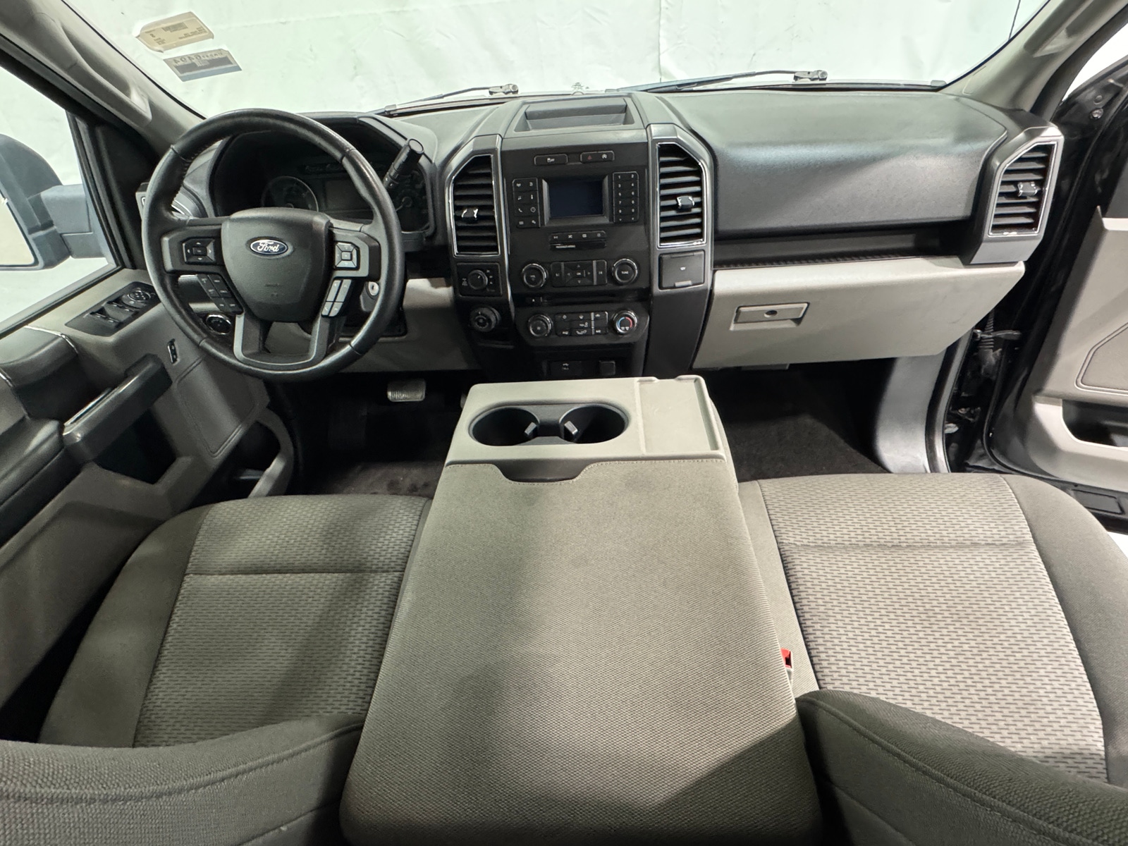 Thumbnail: 2018 Ford Econoline - 3