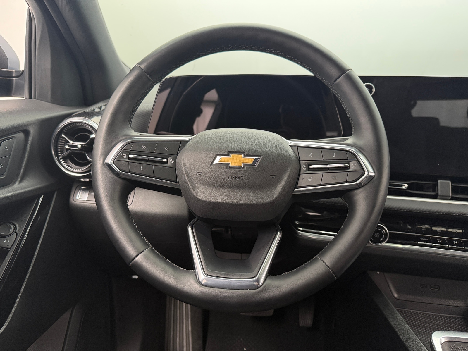 Thumbnail: 2025 Chevrolet Equinox - 5