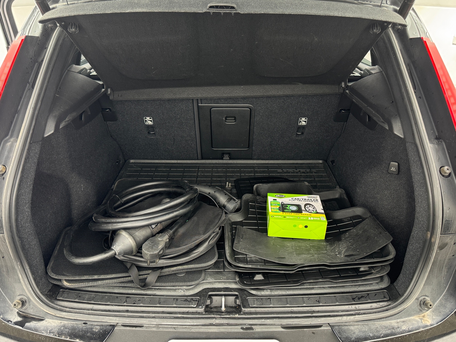 Thumbnail: 2021 Volvo XC40 - 7