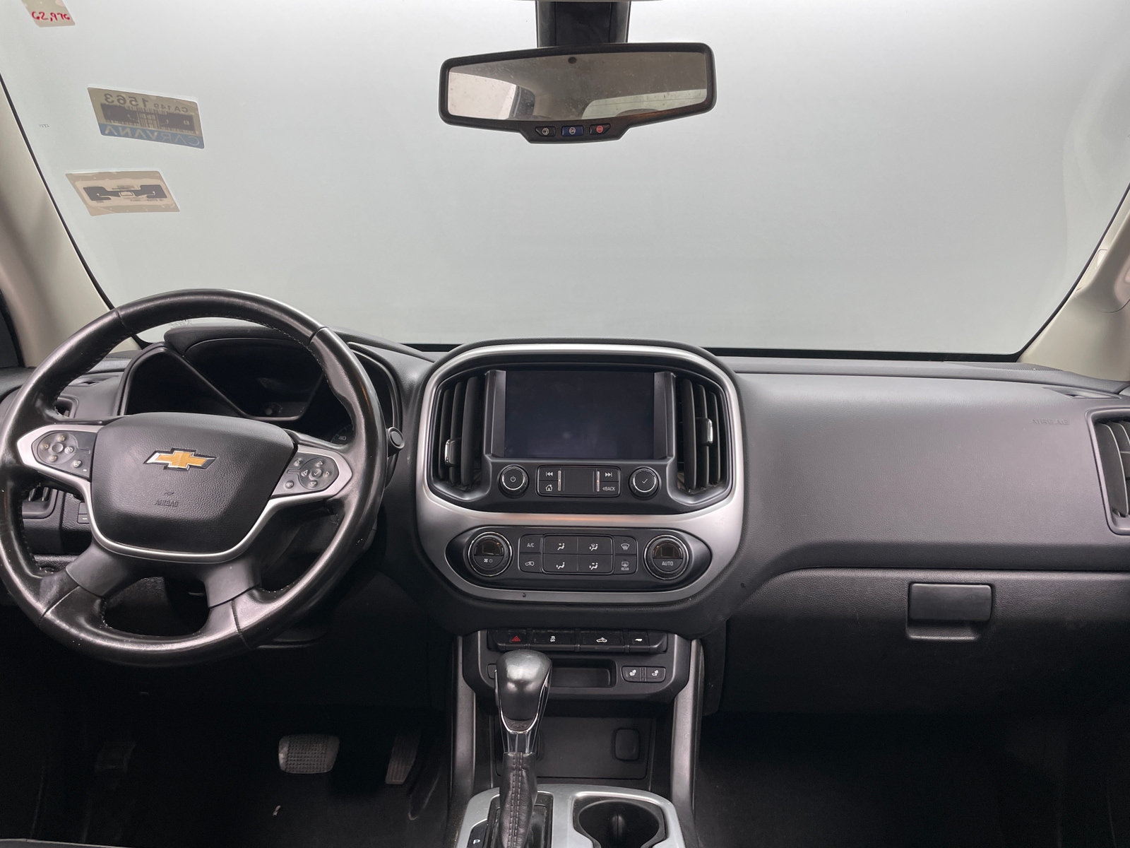 Thumbnail: 2022 Chevrolet Colorado - 3