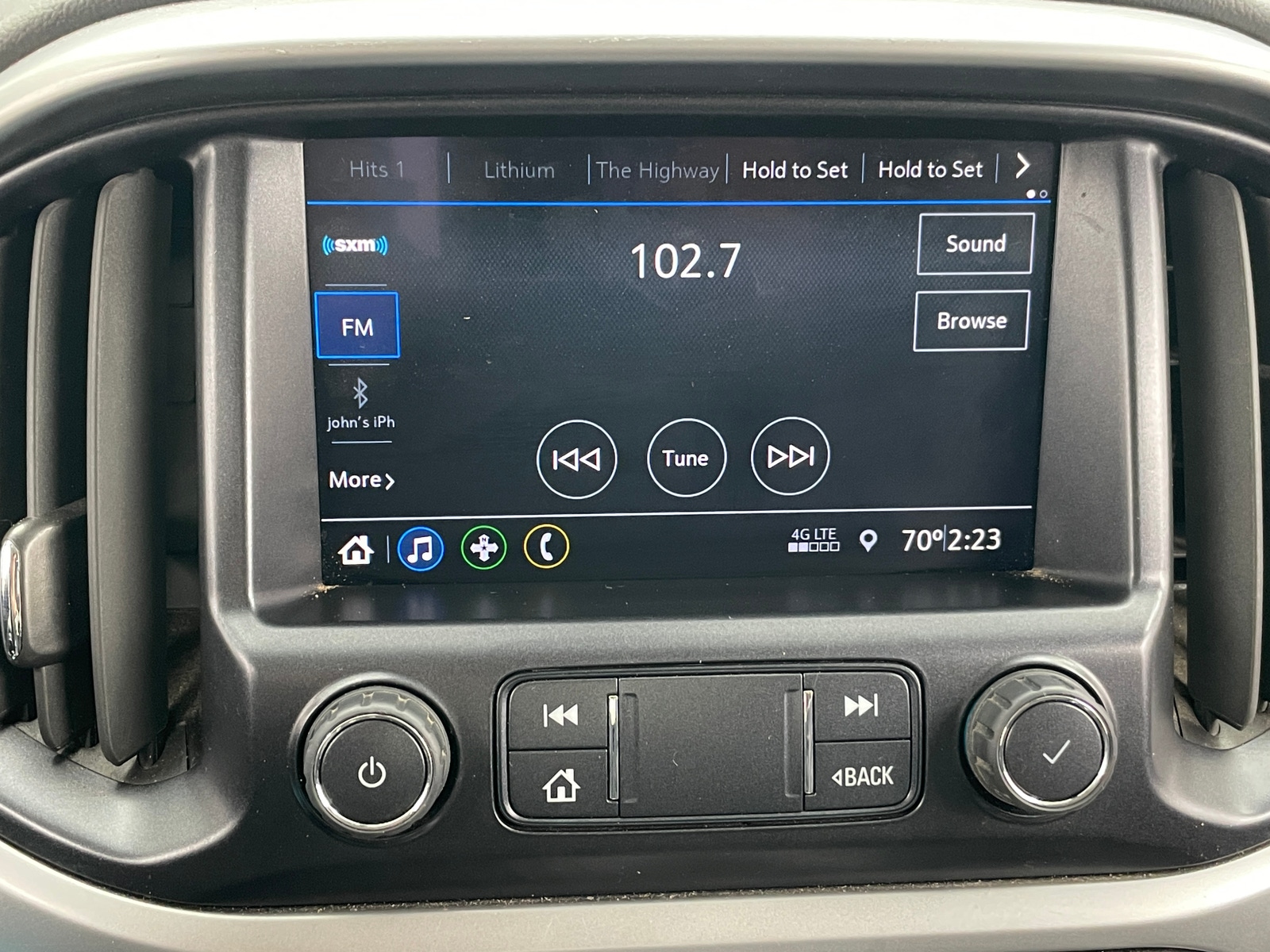 Thumbnail: 2022 Chevrolet Colorado - 4