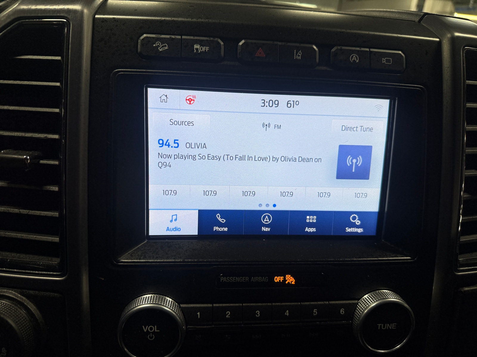 Thumbnail: 2021 Ford Expedition - 3